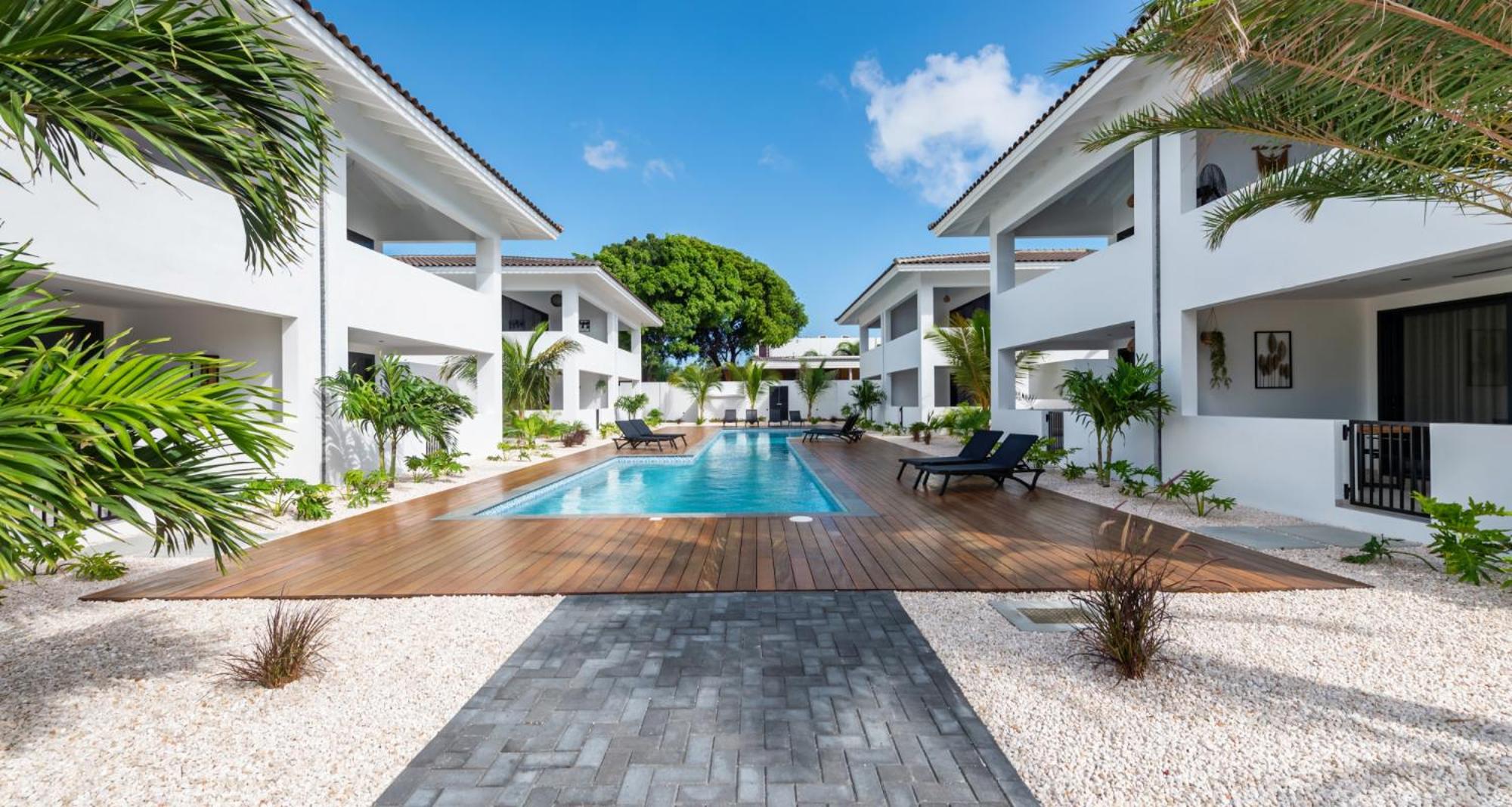 Starfish - Brand new apartment with pool close to the beach