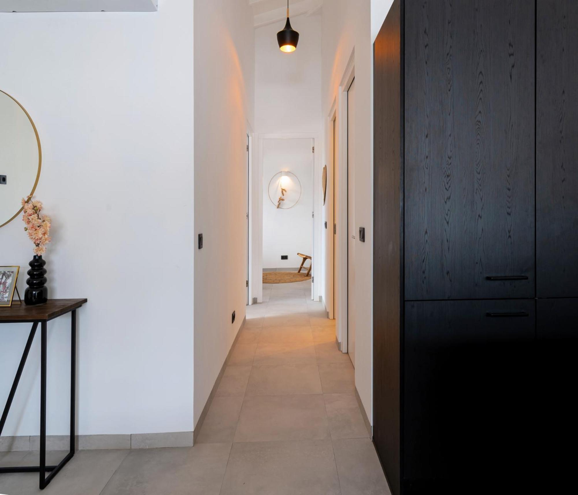 Starfish - Brand new apartment with pool close to the beach