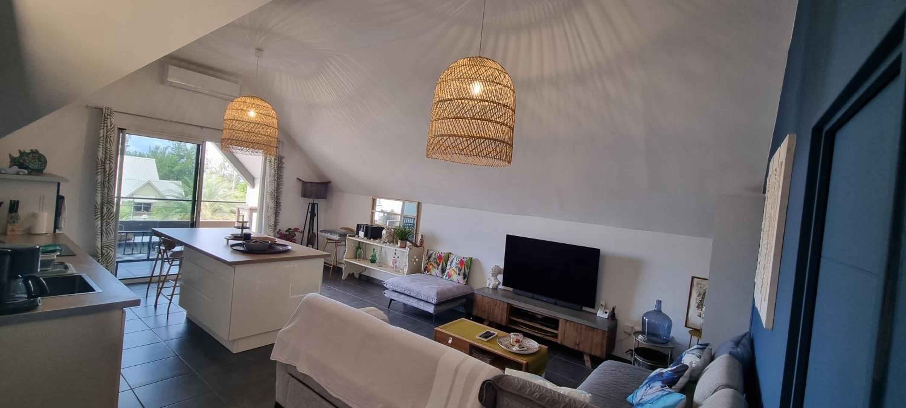 Confort et spacieux à 2 pas du lagon, T3 avec 2 chambres, 2 SDB et 2 terrasses view 2