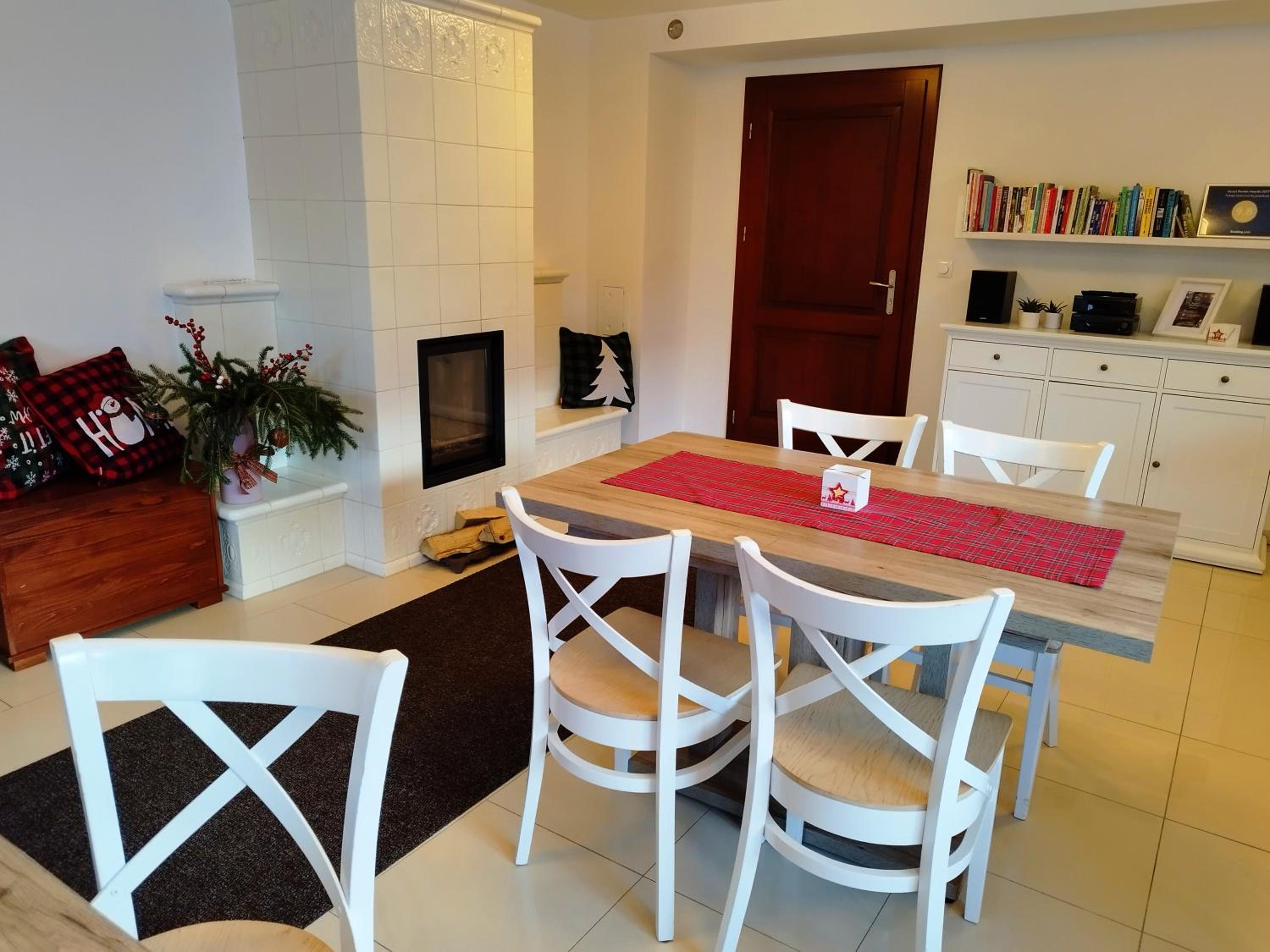 Apartamety i Pokoje Gościnne Na Jaskółczej view 3