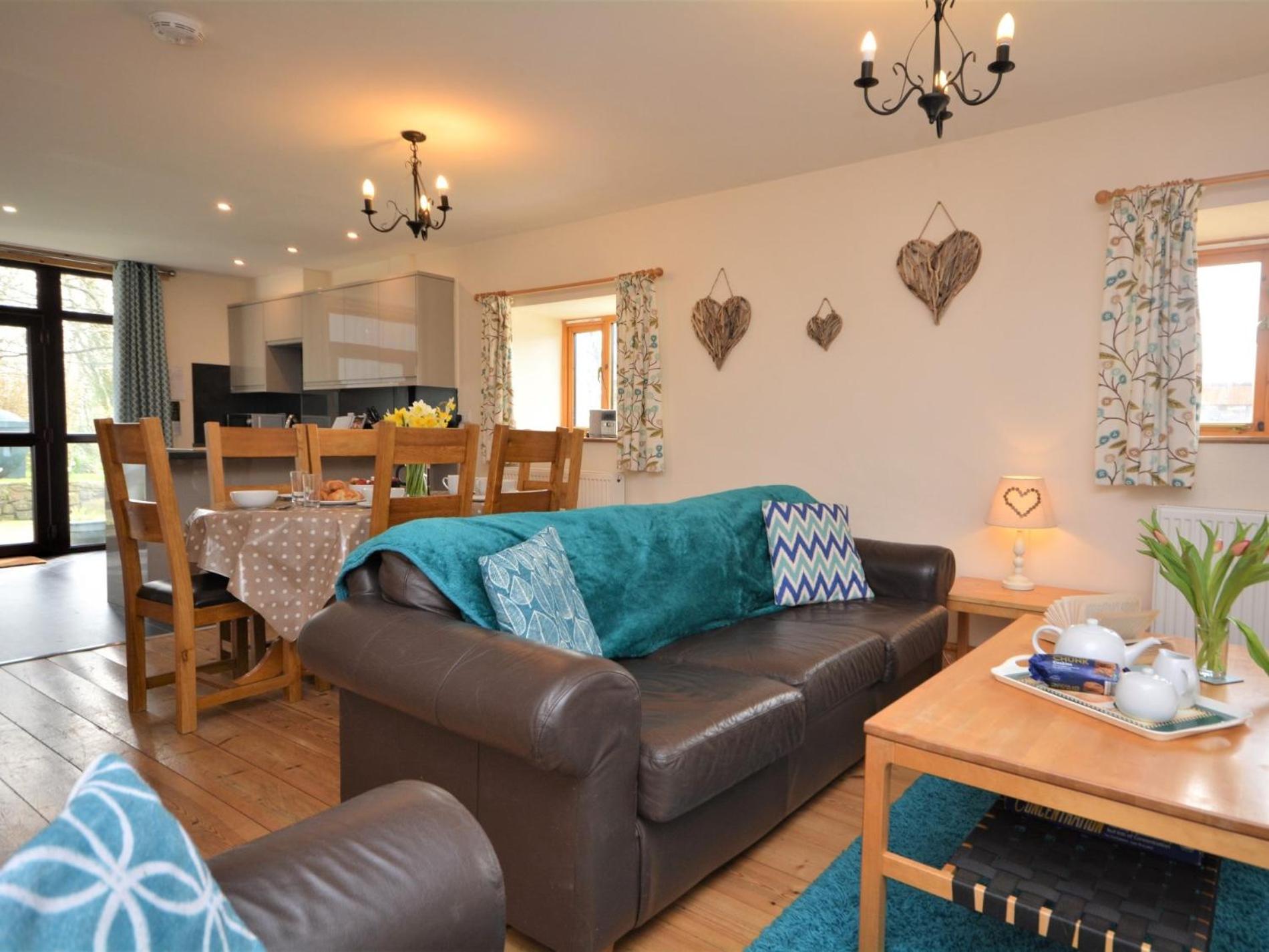 3 Bed in Bude oc-harve view 2