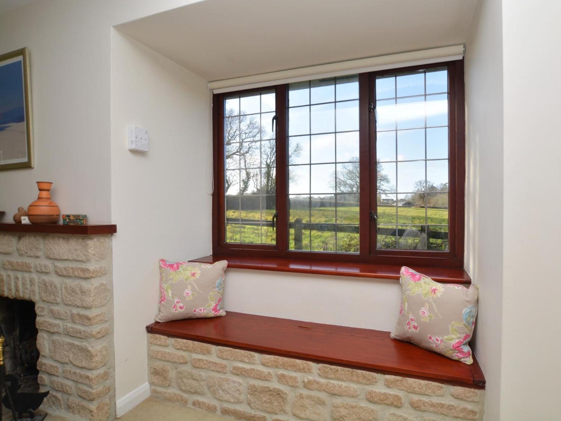 4 Bed in Sherborne OOMEO view 5