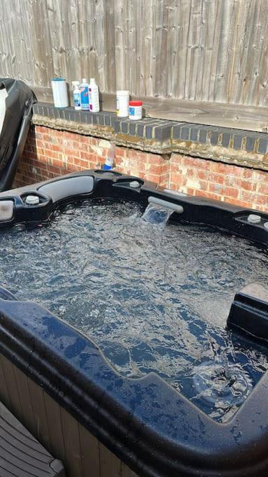 Barn conversion with hot tub view 4