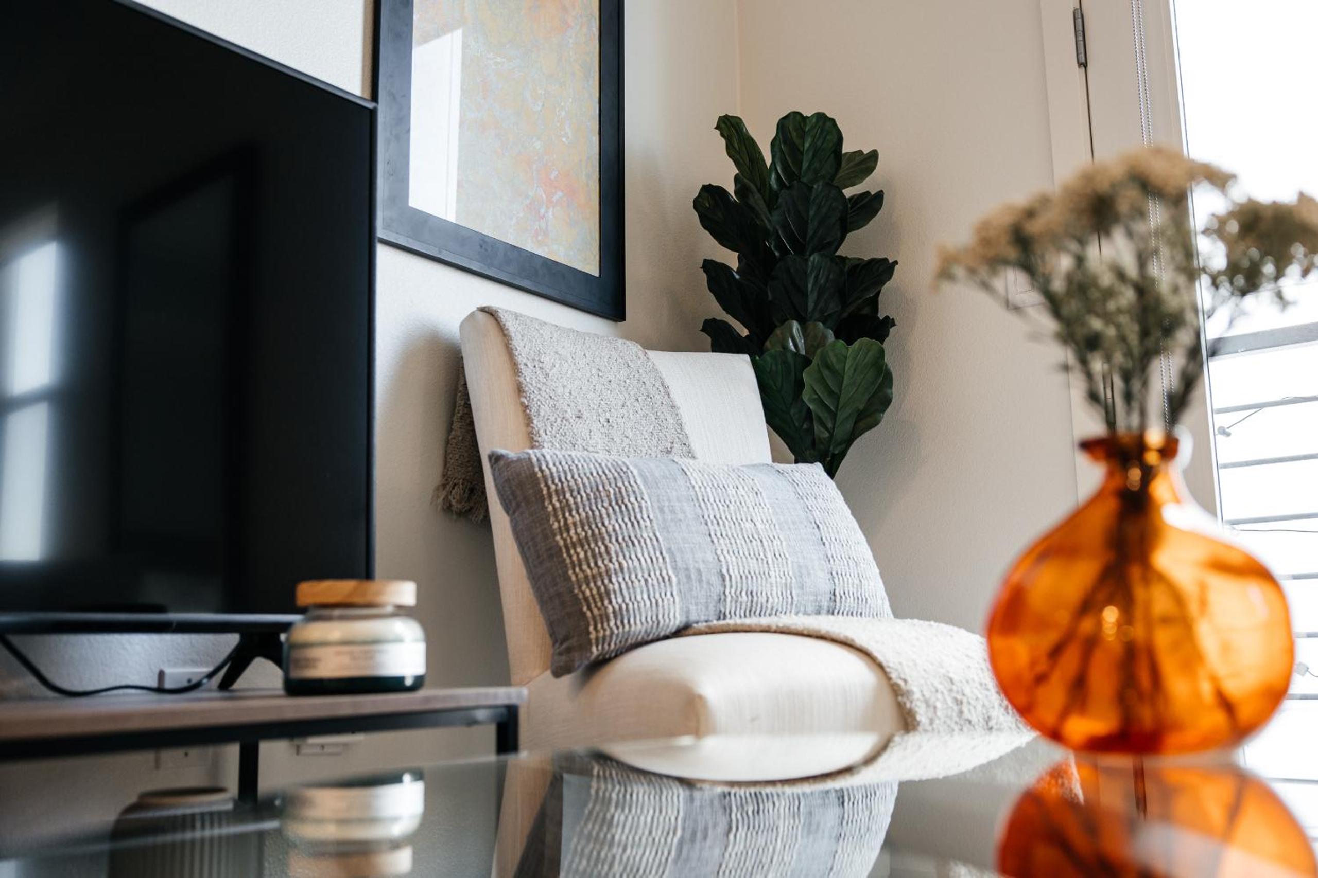 Elegant Apartment in the Heart of Hollywood