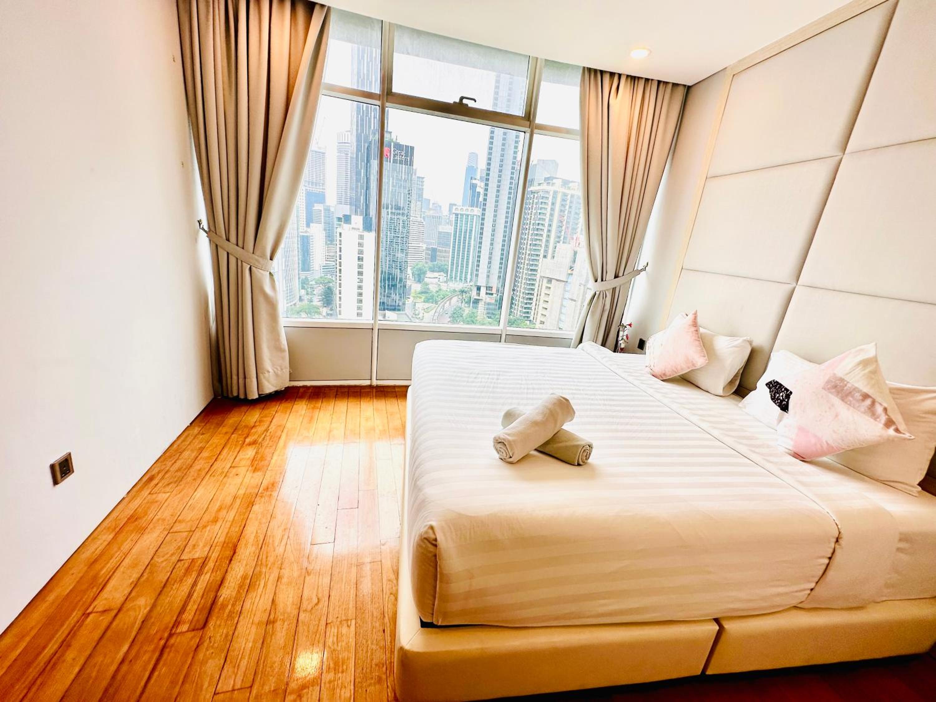 Vortex Suites Klcc homes-365