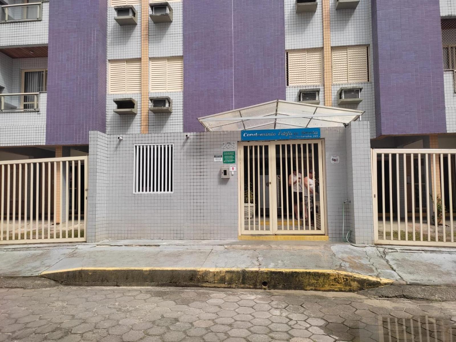 Hotel Apto 105 - Edifício Imola - Conforto e Segurança para sua família - Image 1