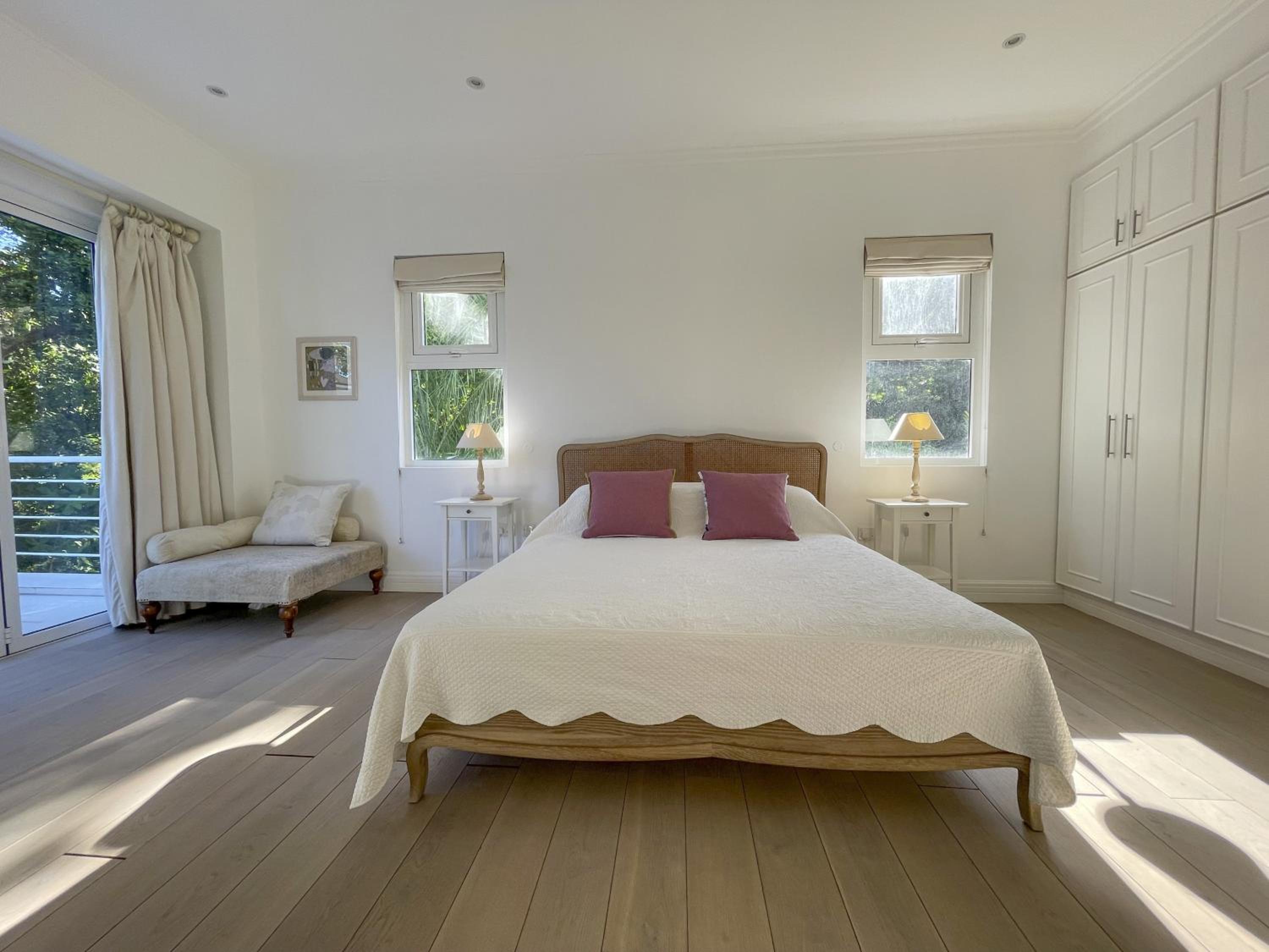 Villa Blanc - Chateau Elysium