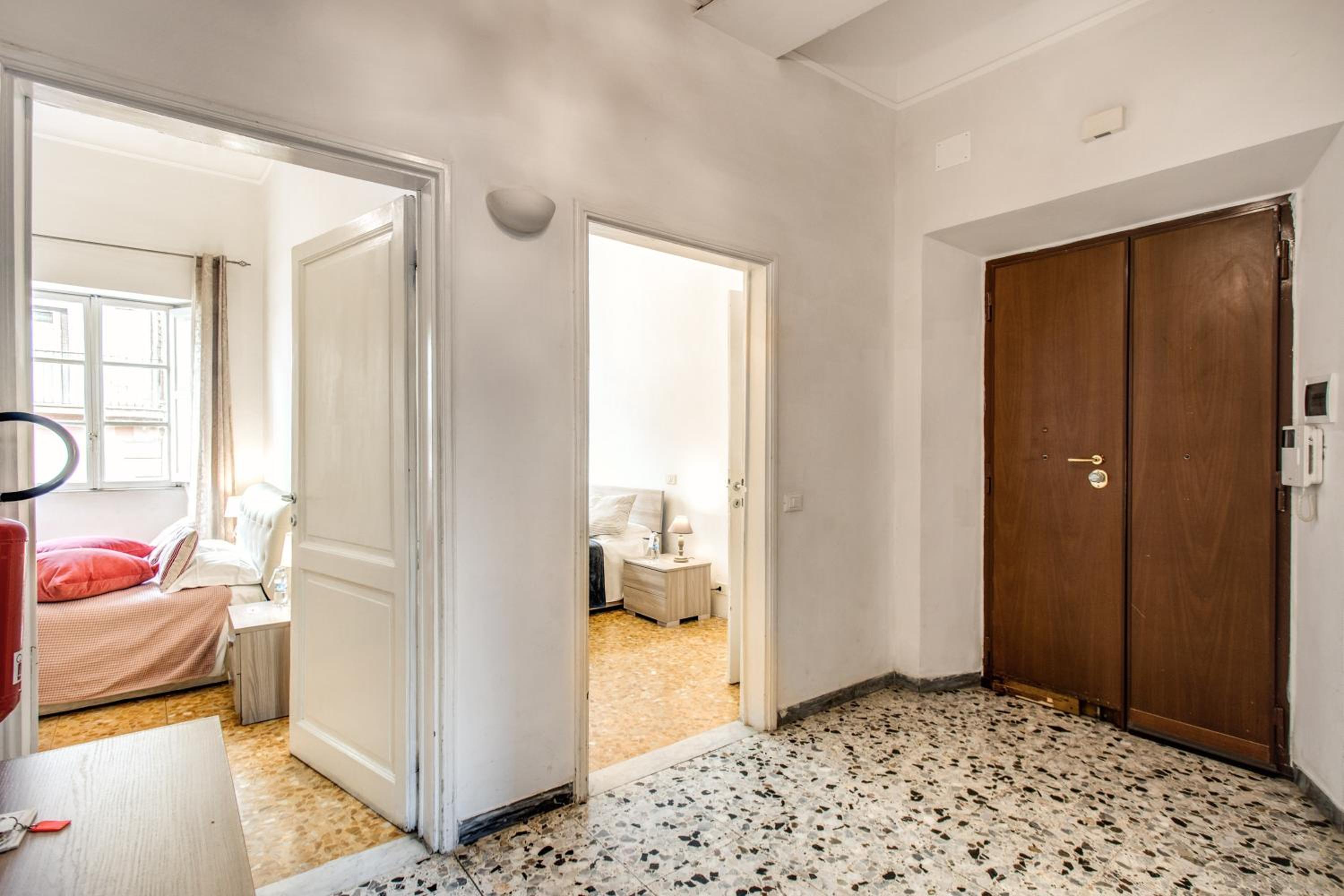 Suite Experience Termini Station Apartment