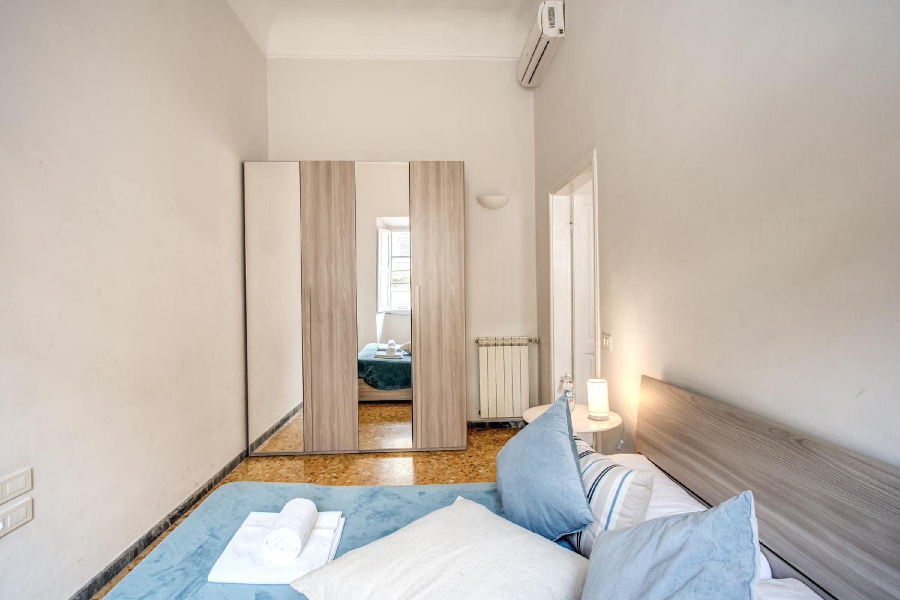 Suite Experience Termini Station Apartment