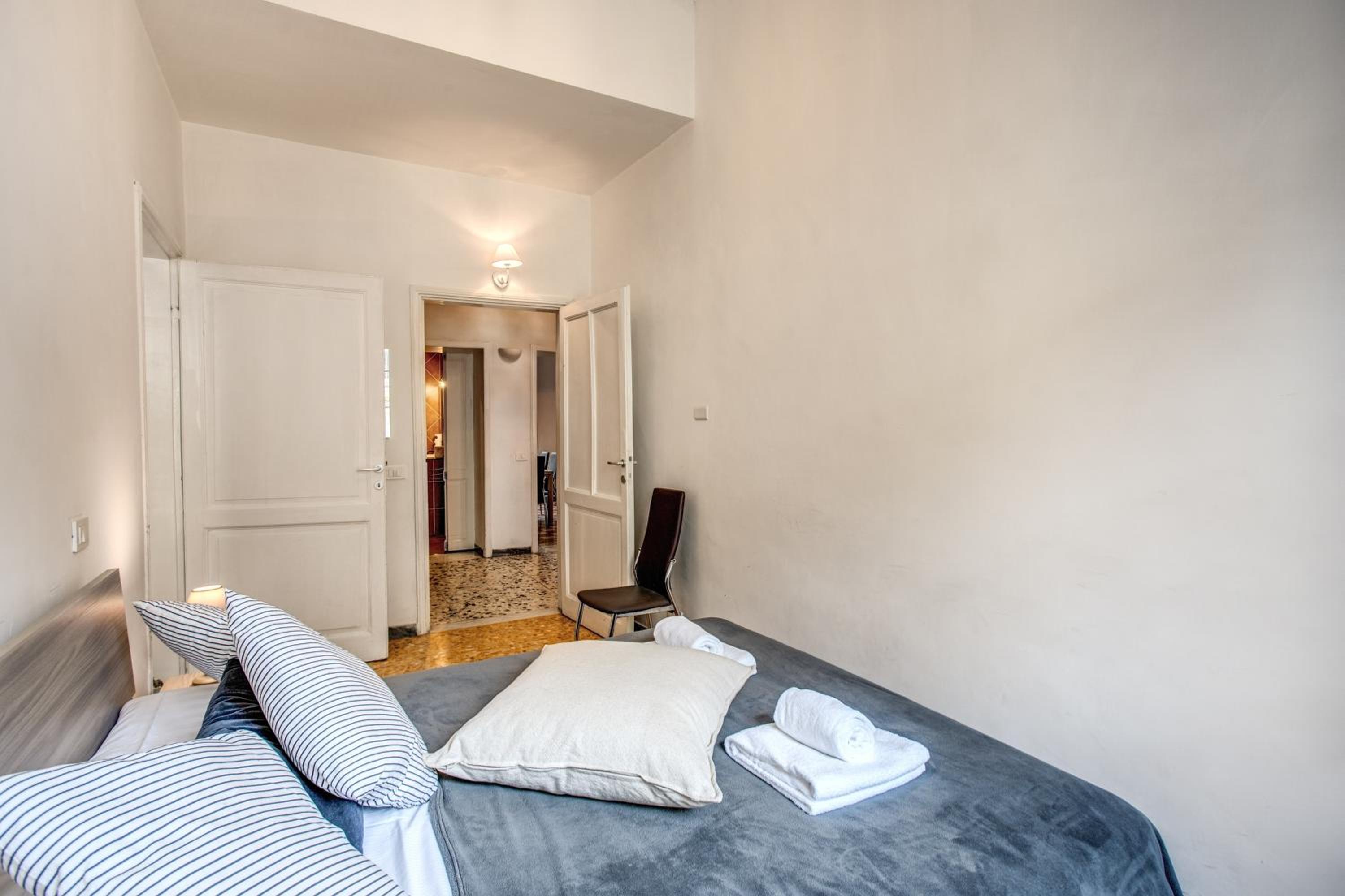 Suite Experience Termini Station Apartment