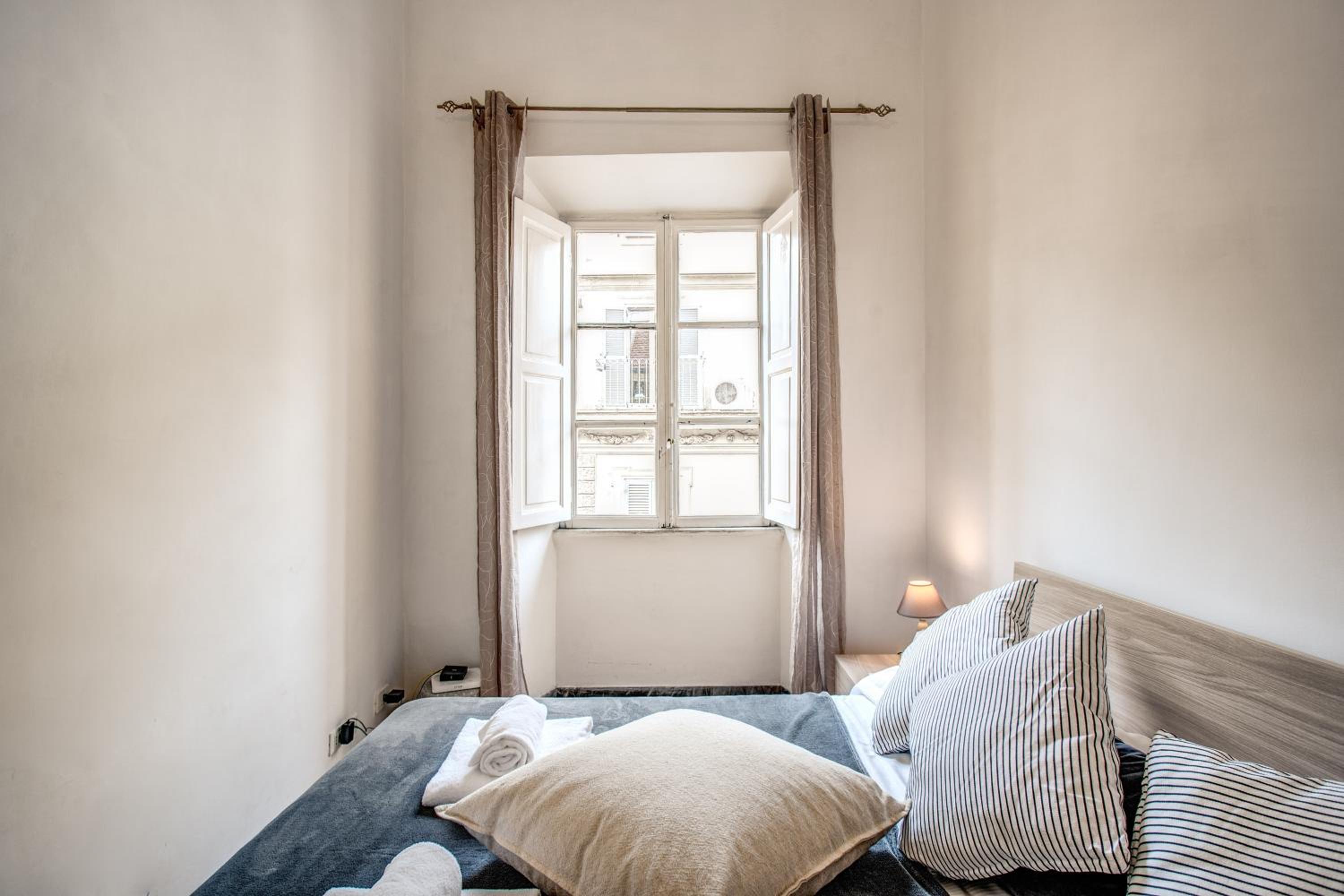 Suite Experience Termini Station Apartment