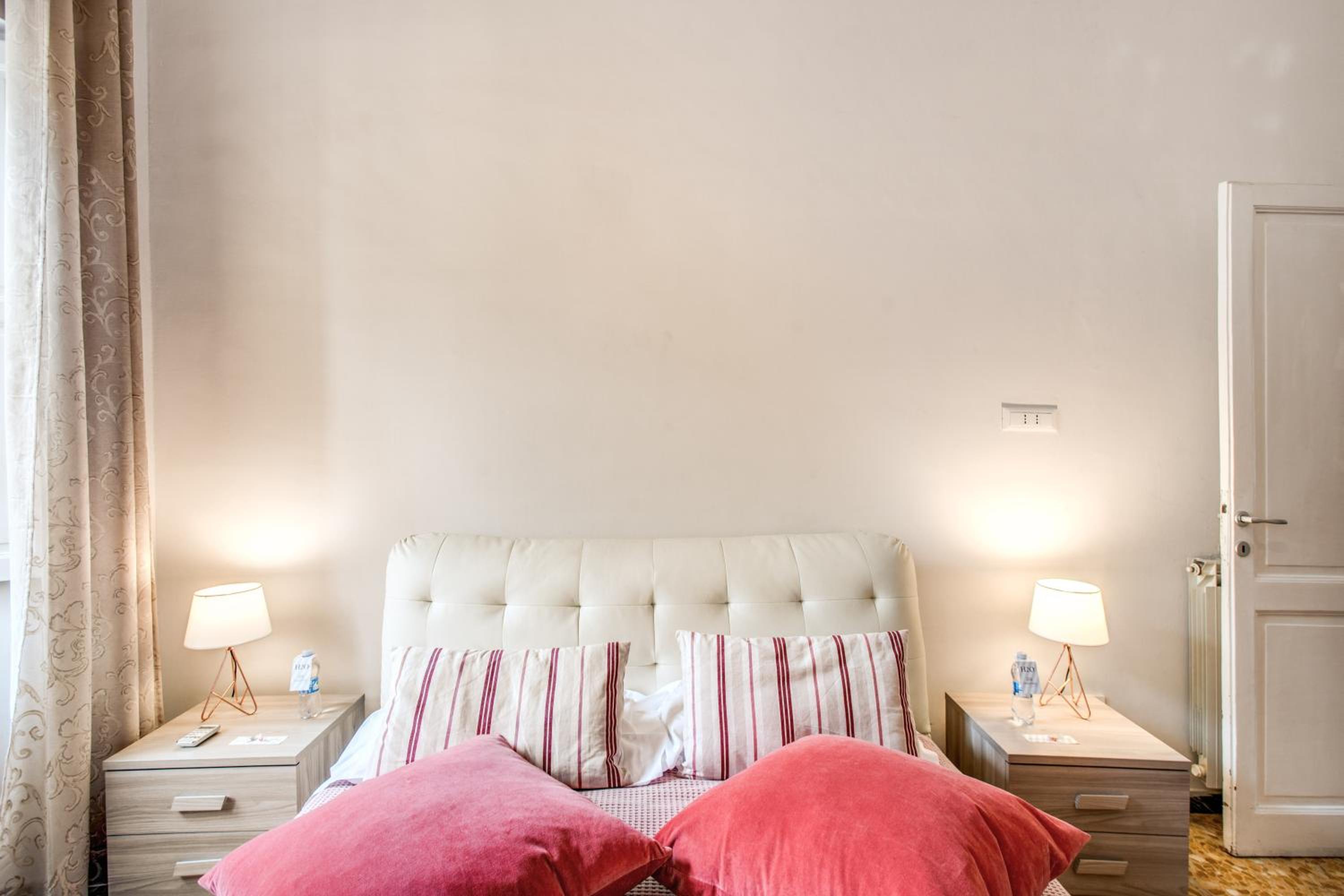 Suite Experience Termini Station Apartment