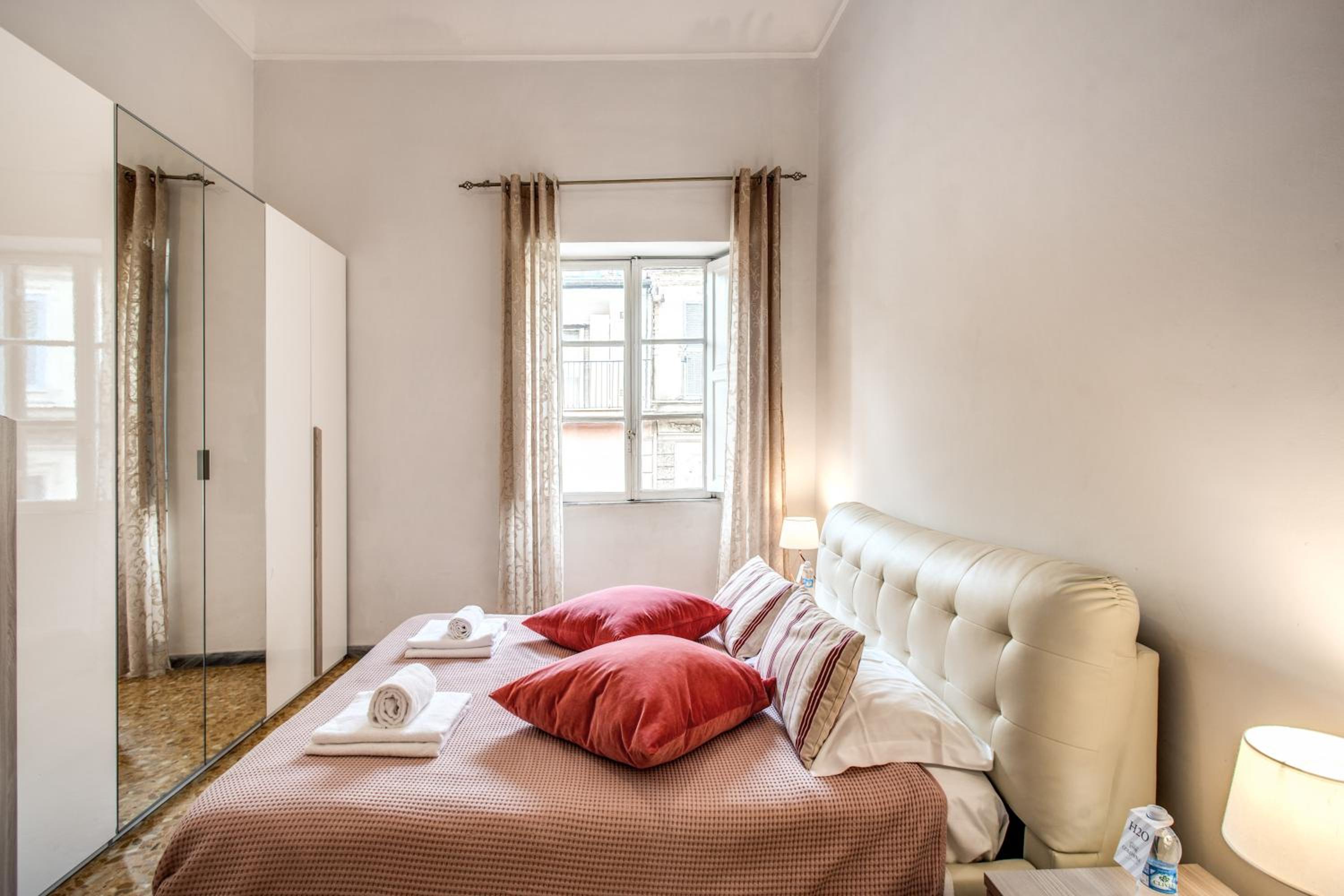 Suite Experience Termini Station Apartment