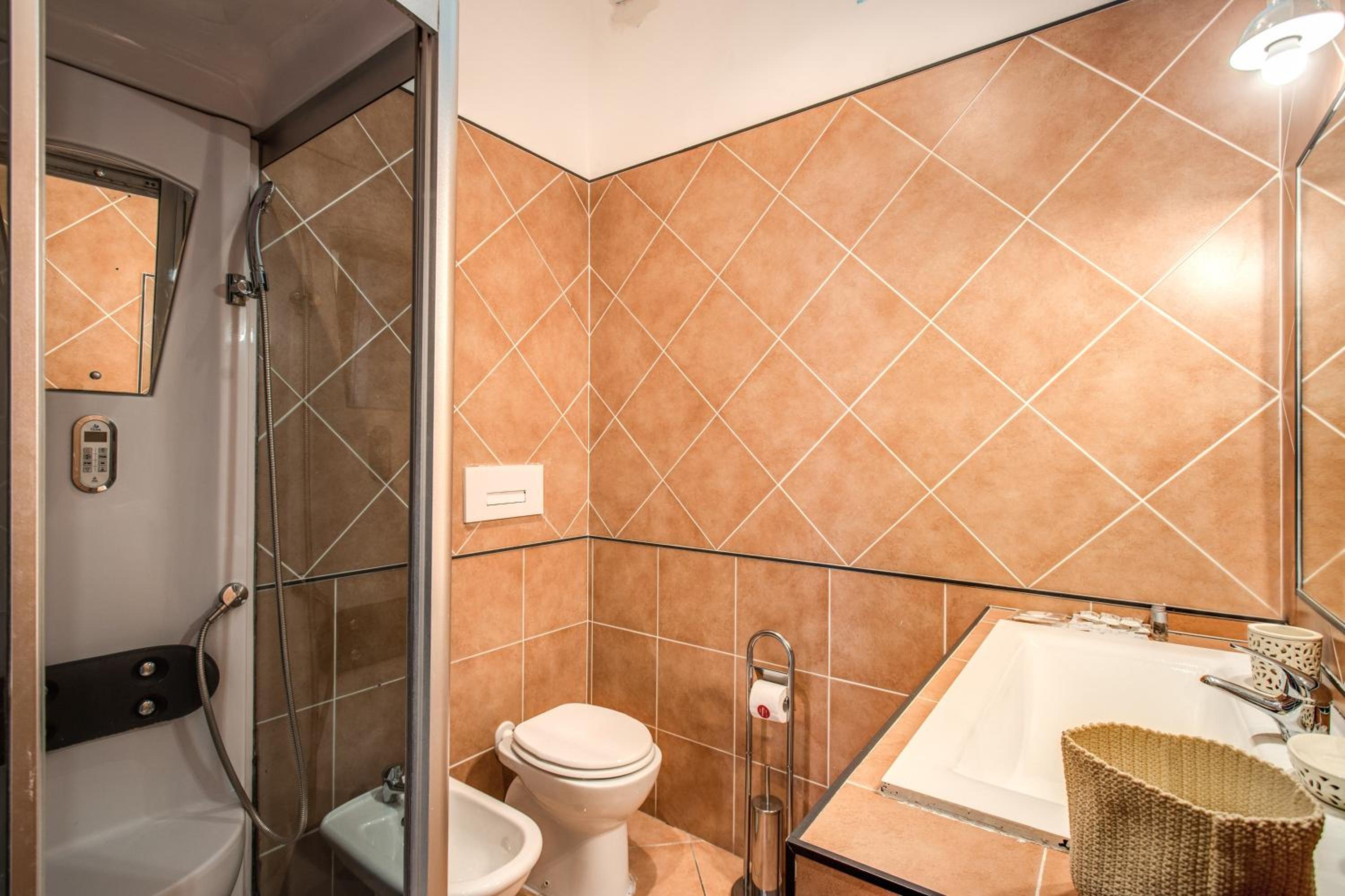 Suite Experience Termini Station Apartment