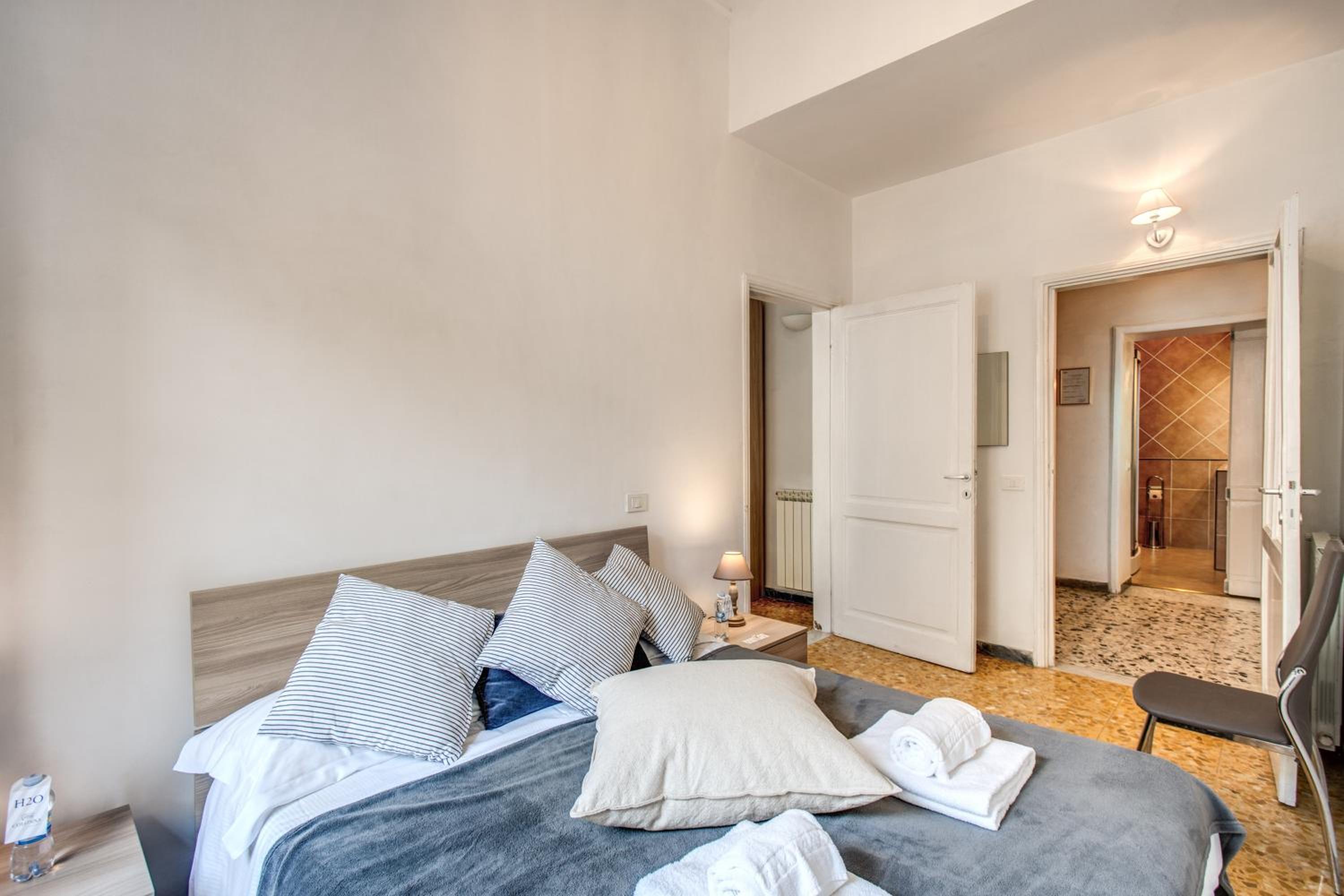 Suite Experience Termini Station Apartment