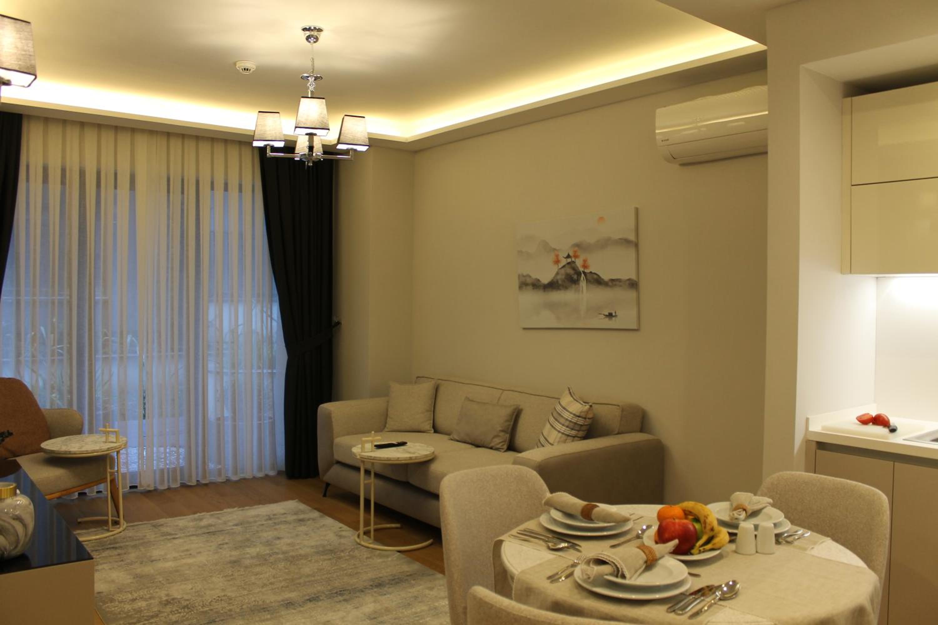 Garlon Residence - Image 215