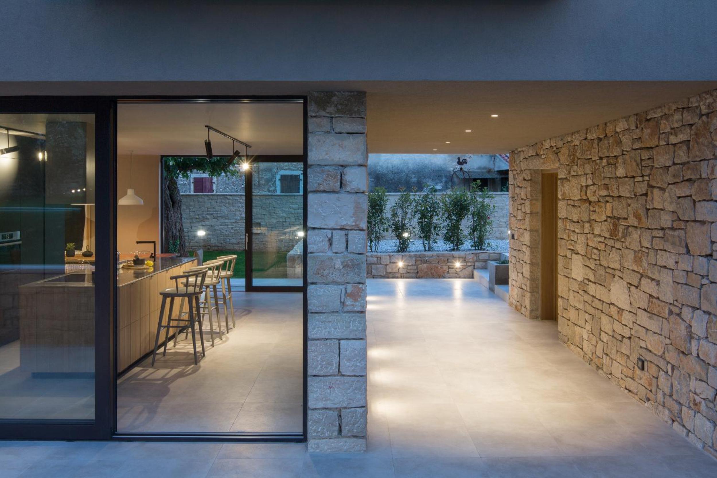 Modern Villa Melon with outdoor pool in Porec