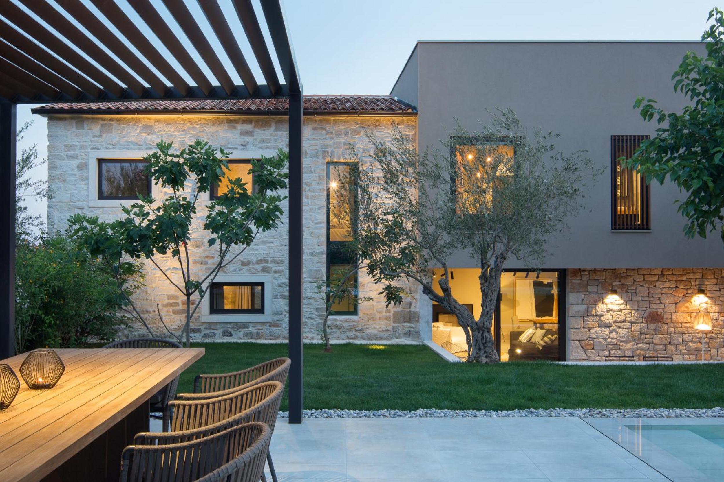 Modern Villa Melon with outdoor pool in Porec