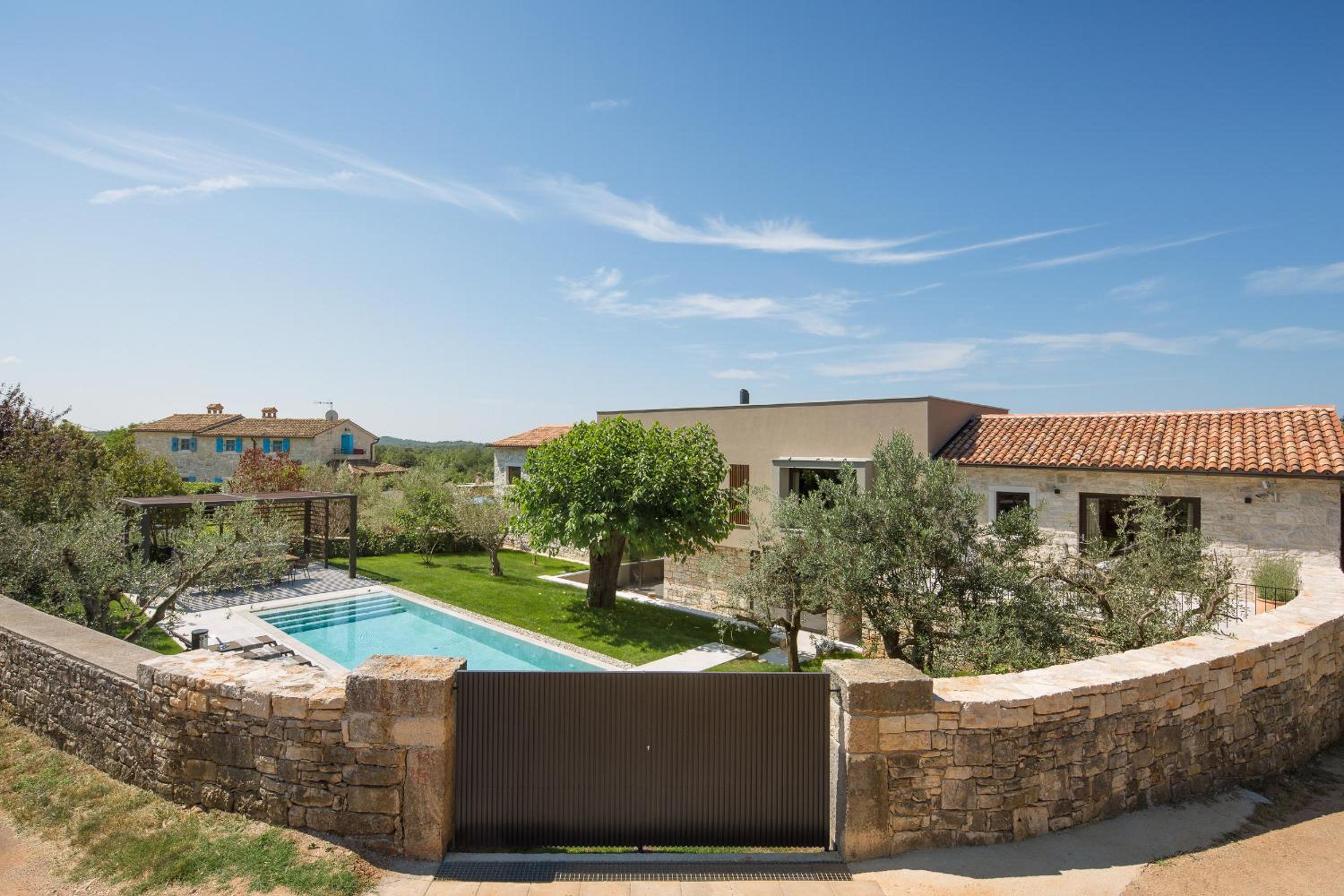 Modern Villa Melon with outdoor pool in Porec