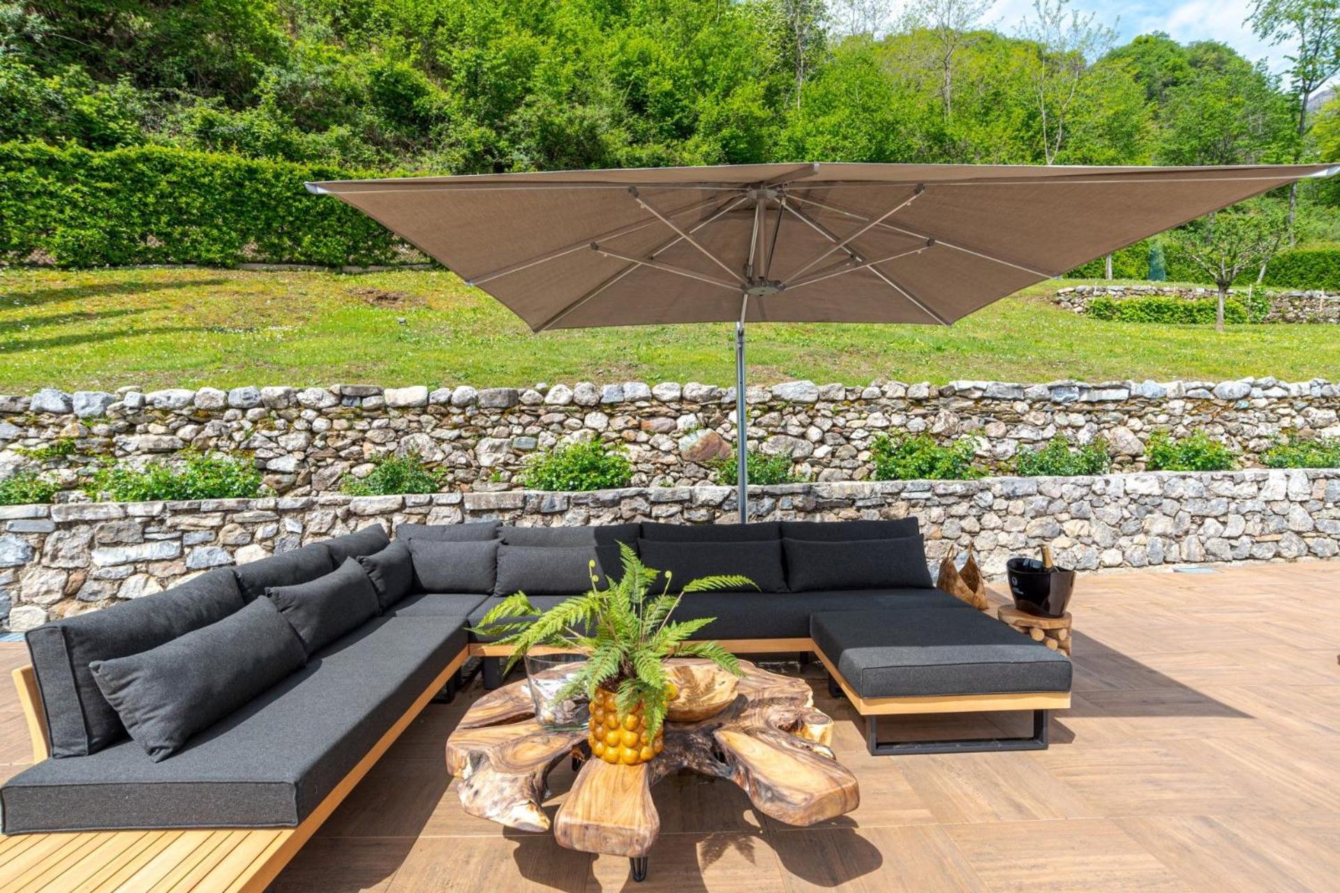 Villa Rosa - Plesio by LoveComo