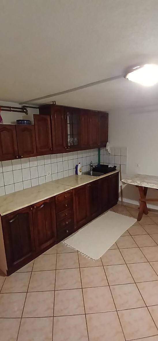 Samostanska kuća