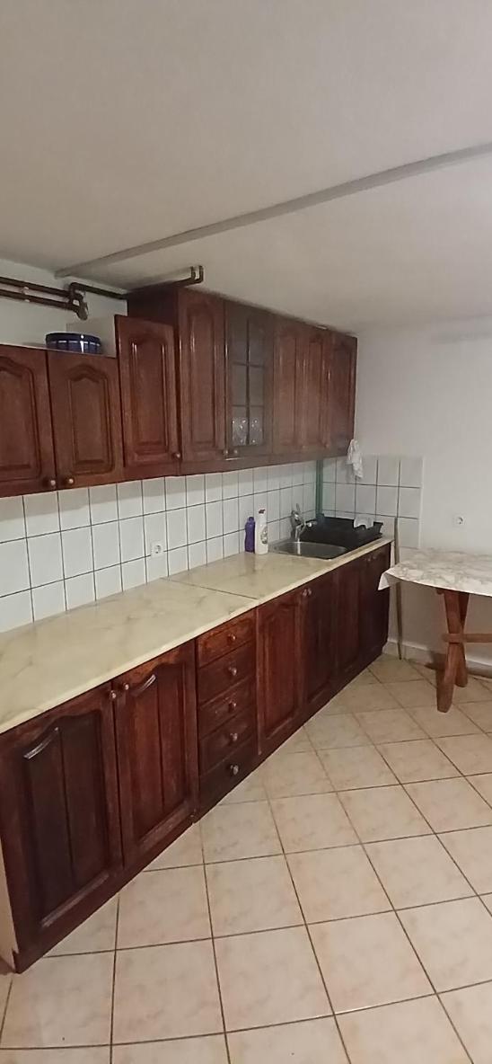 Samostanska kuća
