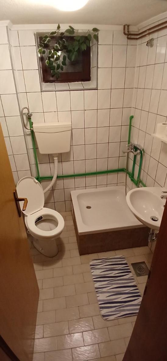 Samostanska kuća