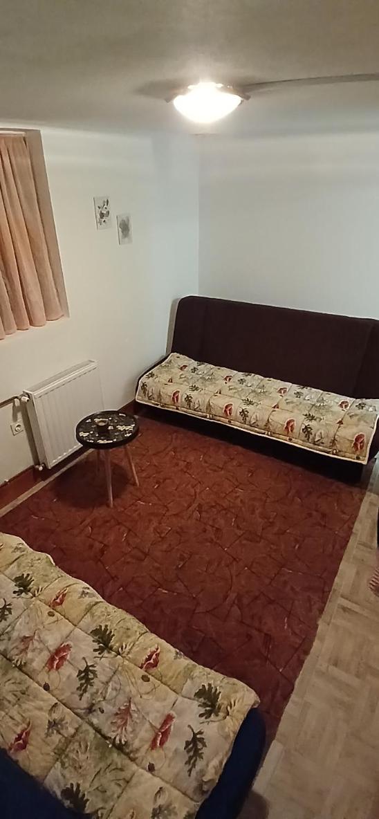 Samostanska kuća