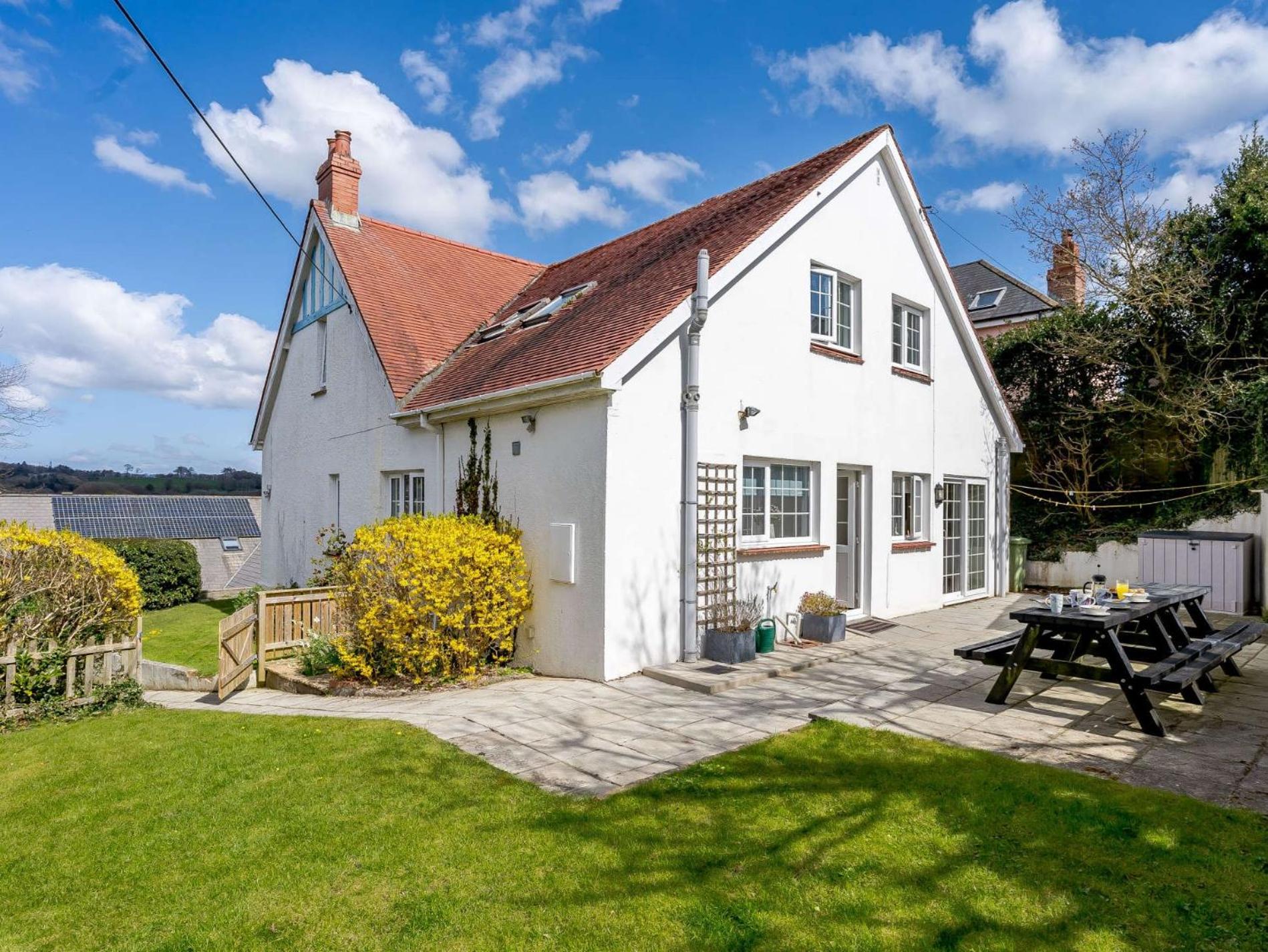 6 Bed in Saundersfoot oc-fb218 view 3