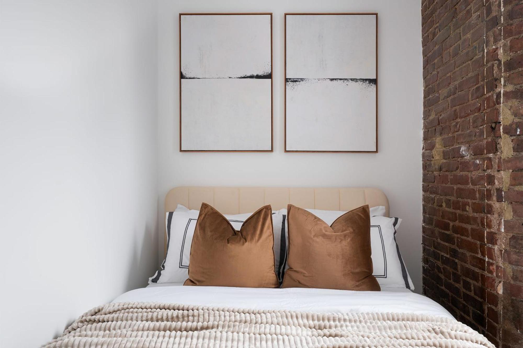 153-1G Newly Renovated 2BR Lower East Side