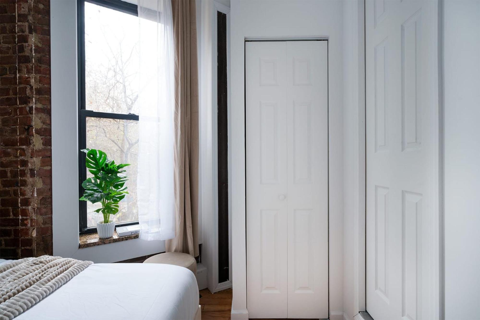 153-1G Newly Renovated 2BR Lower East Side