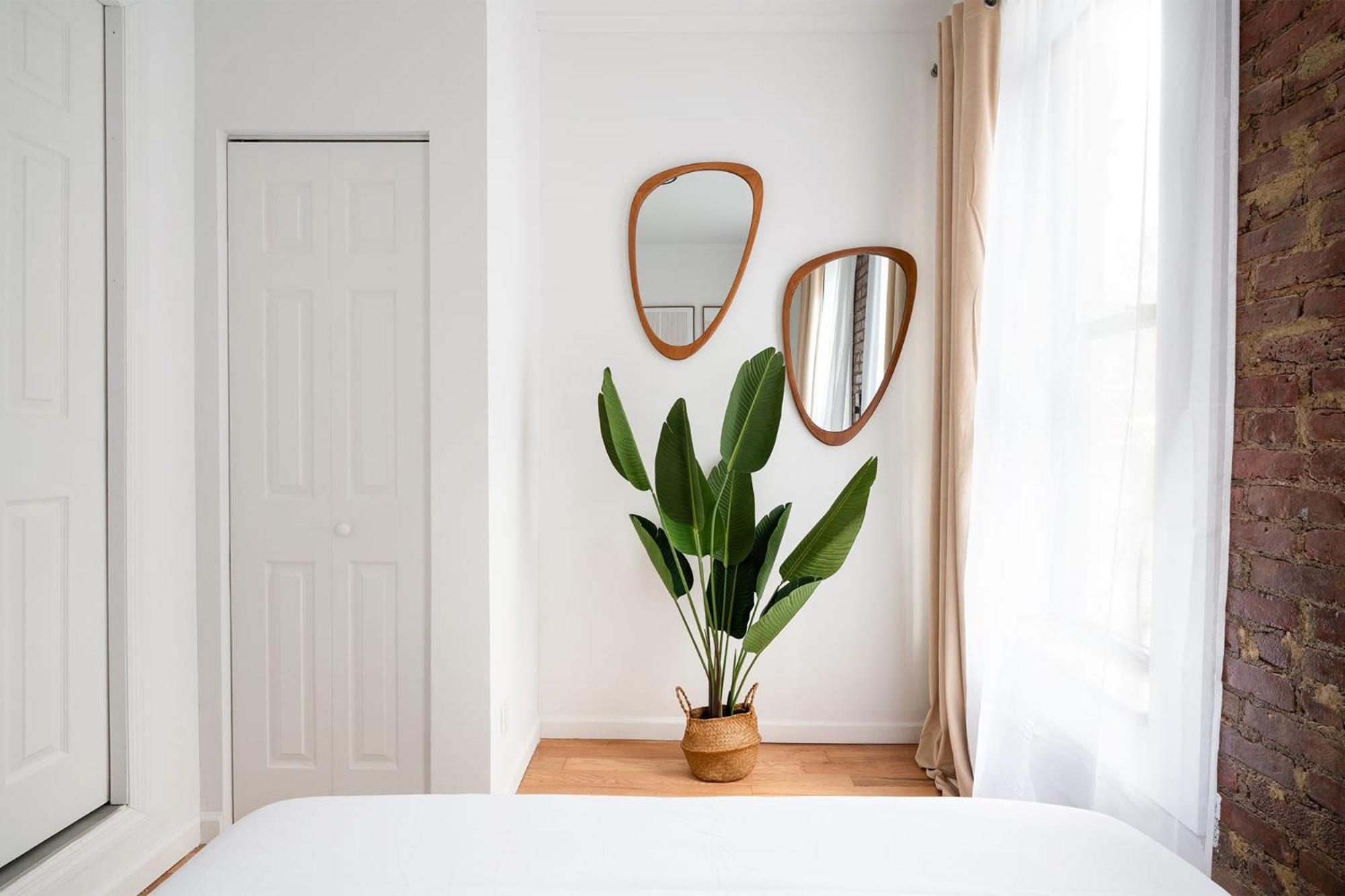 153-1G Newly Renovated 2BR Lower East Side