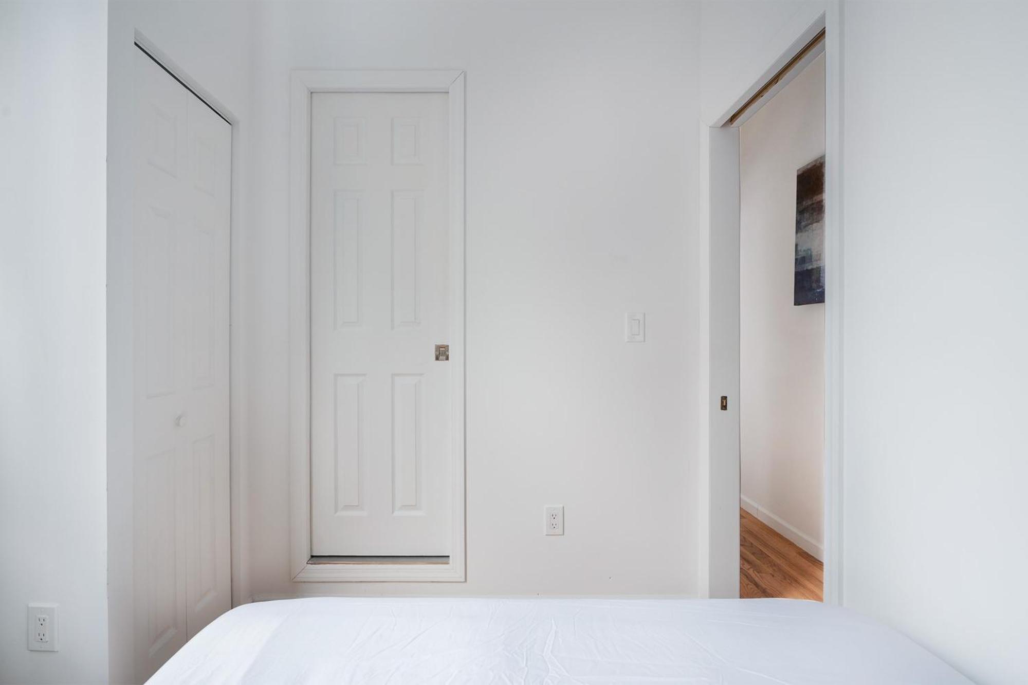 153-1G Newly Renovated 2BR Lower East Side