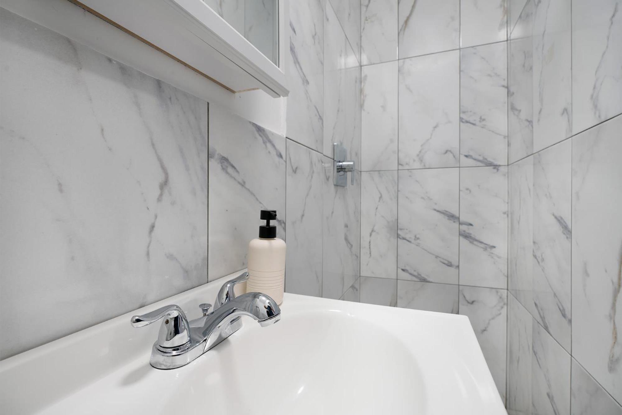 153-1G Newly Renovated 2BR Lower East Side