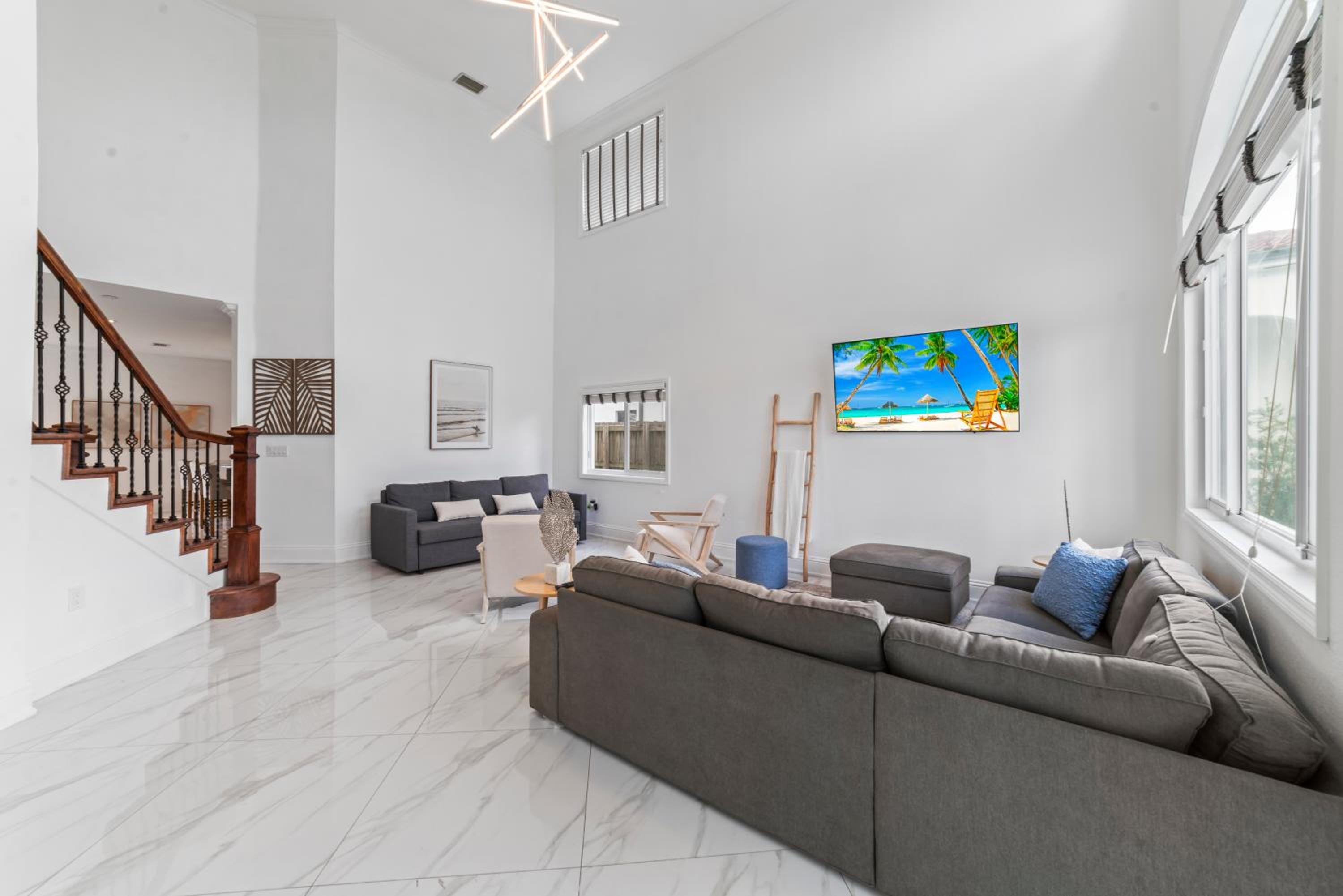 Miami Puzzle Lake Escape, Games, Pool, BBQ, Views L58