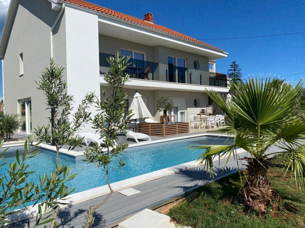 Villa MARIGI view 2