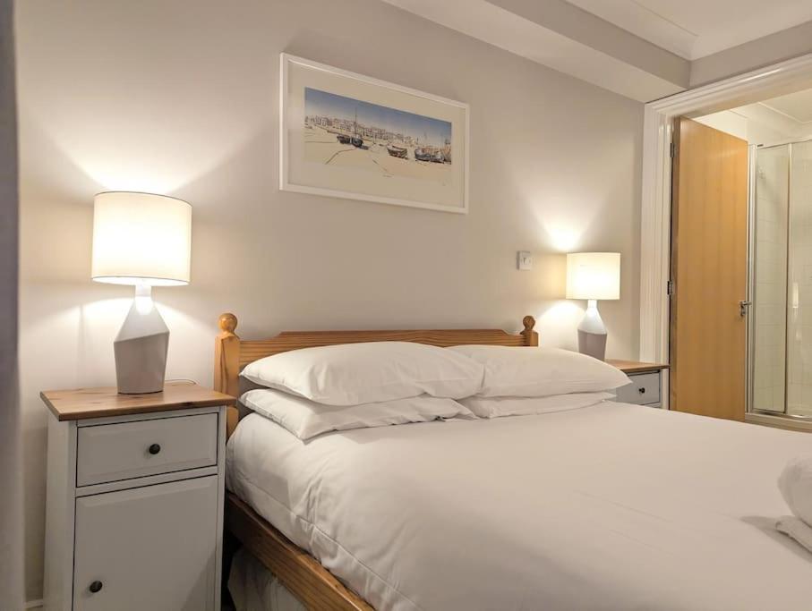 Fistral beachside escape - dramatic ocean views view 4