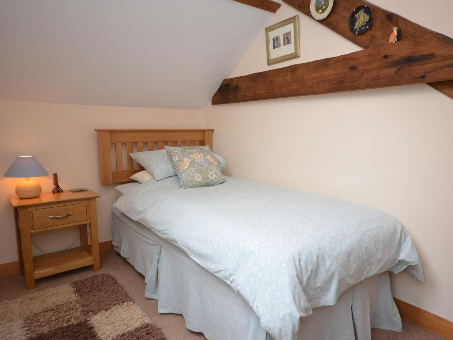 2 Bed in Beaworthy oc-hifox view 3