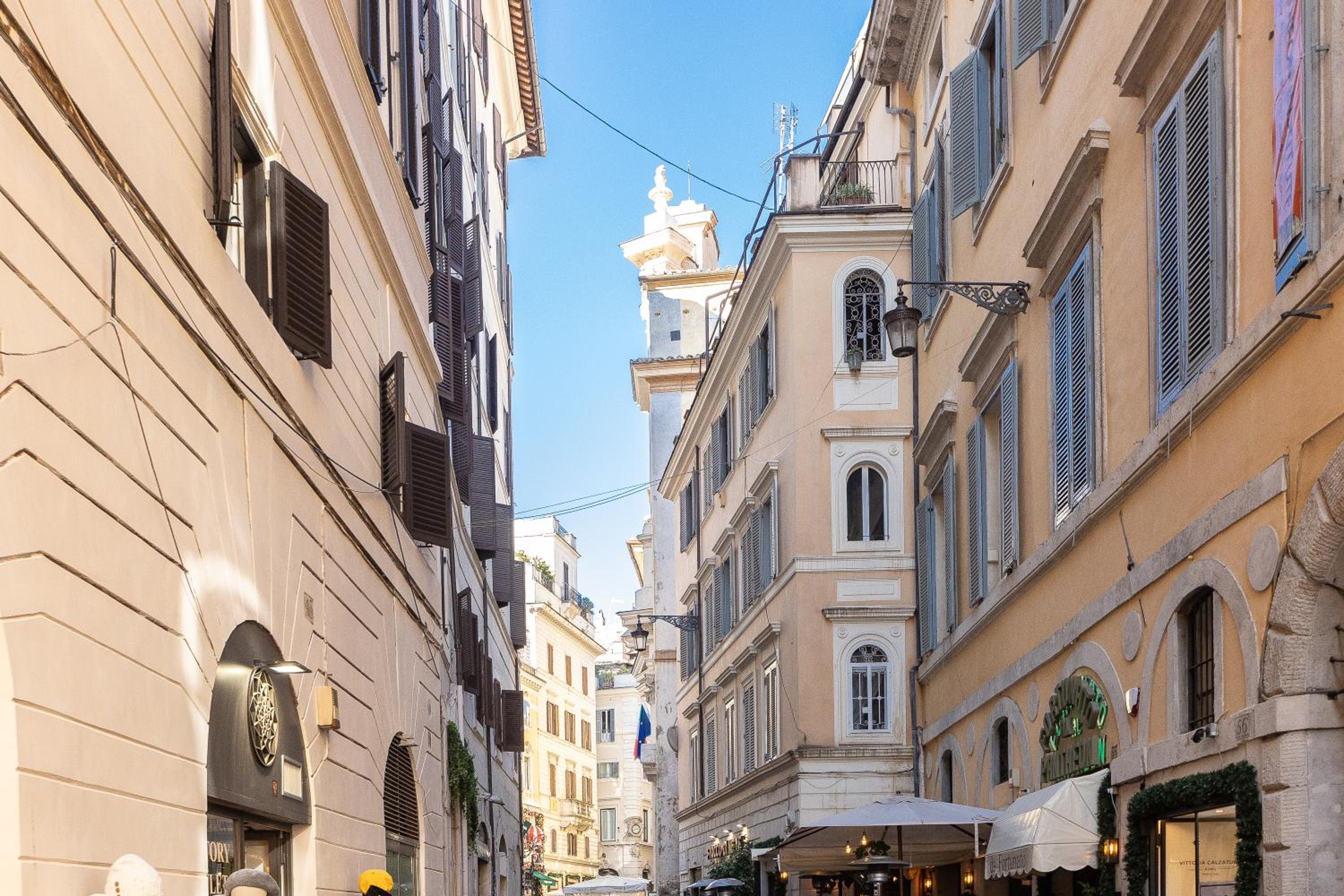 Pantheon by Rental in Rome