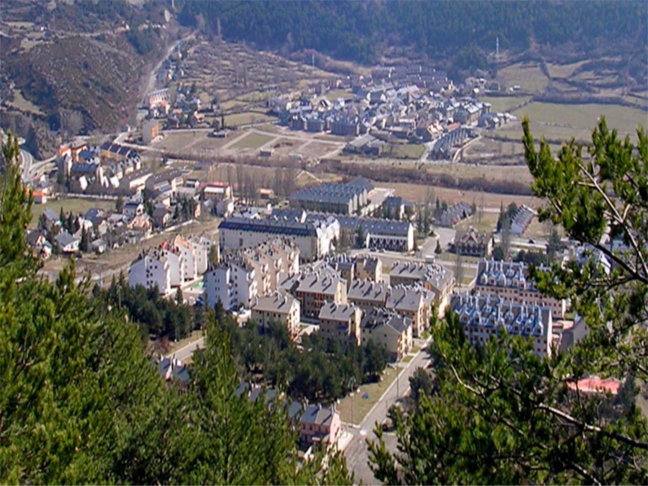 Apartamentos Villanua 3000