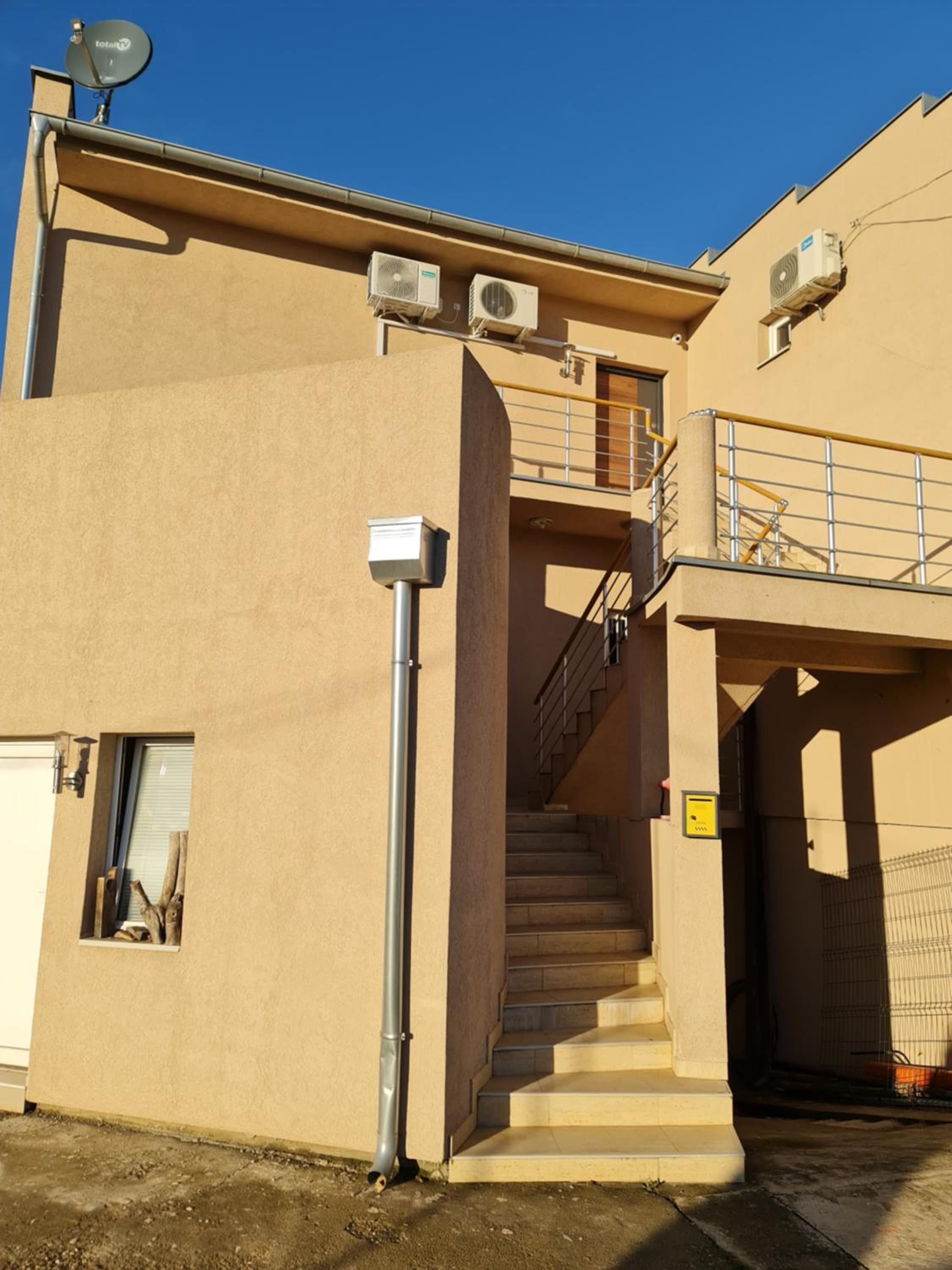 Airport Molko Apartments view 4