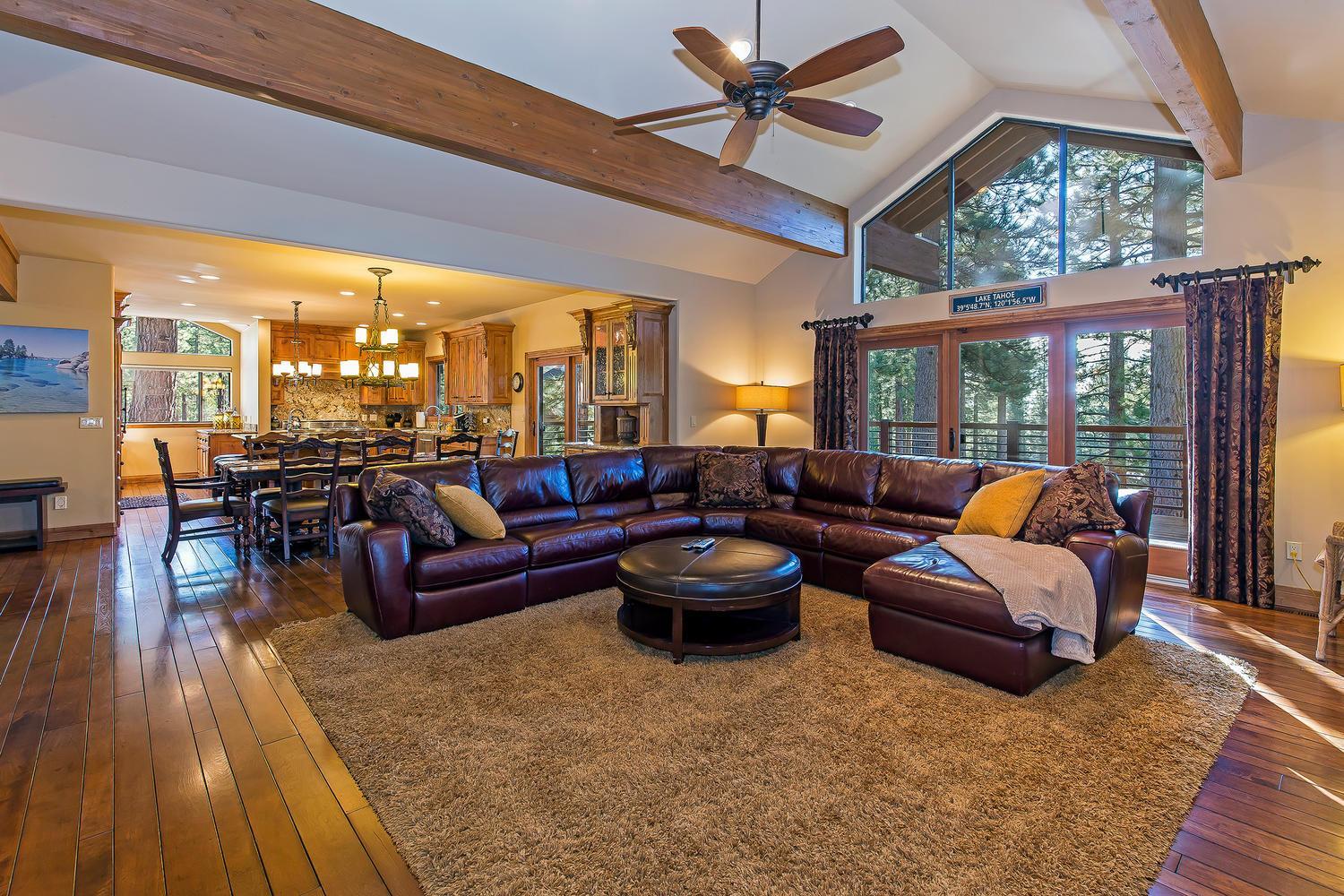 Luxury 4 bedroom 4 5 bath luxury home that sleeps 10 view 3