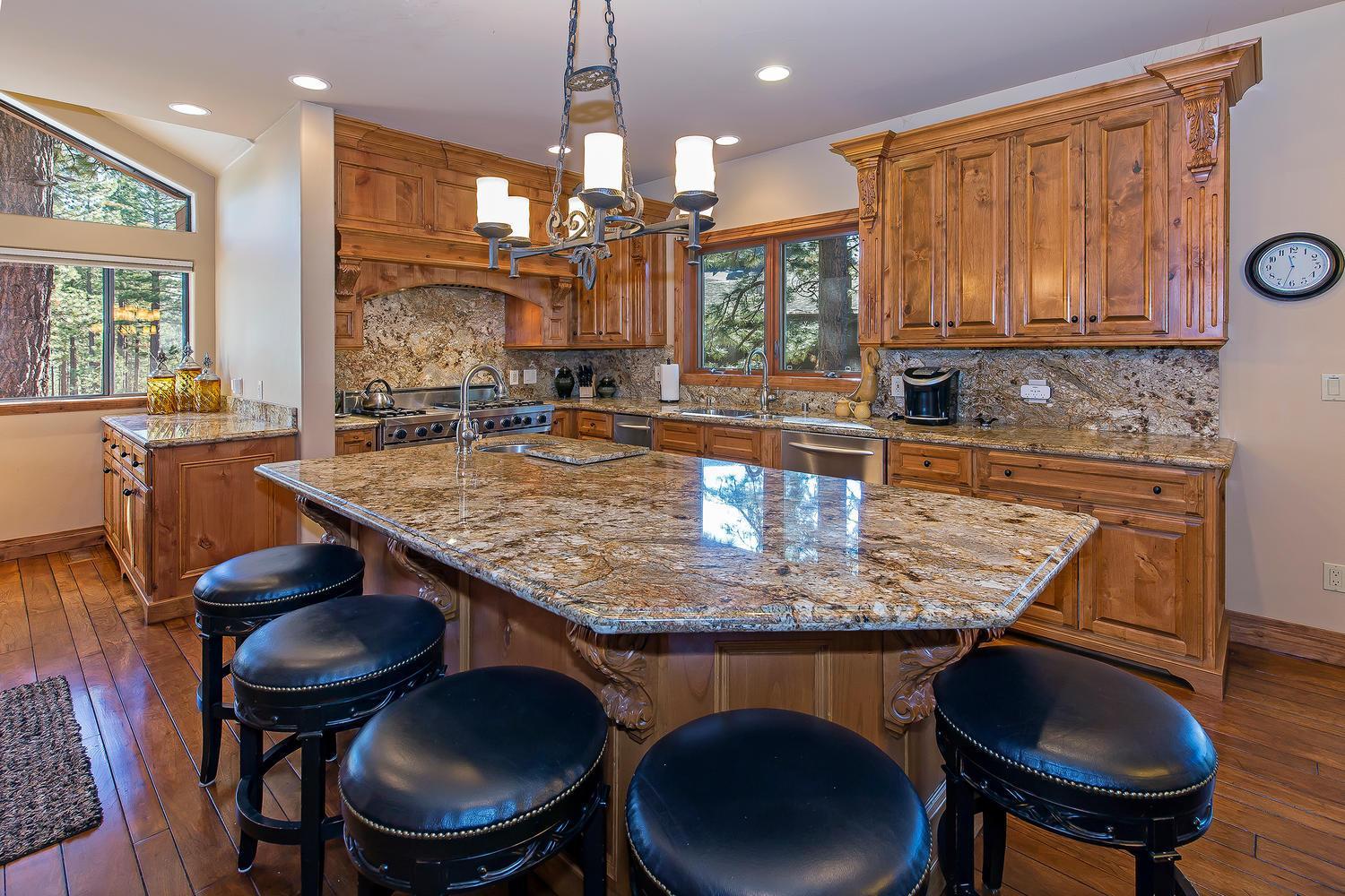 Luxury 4 bedroom 4 5 bath luxury home that sleeps 10 view 4