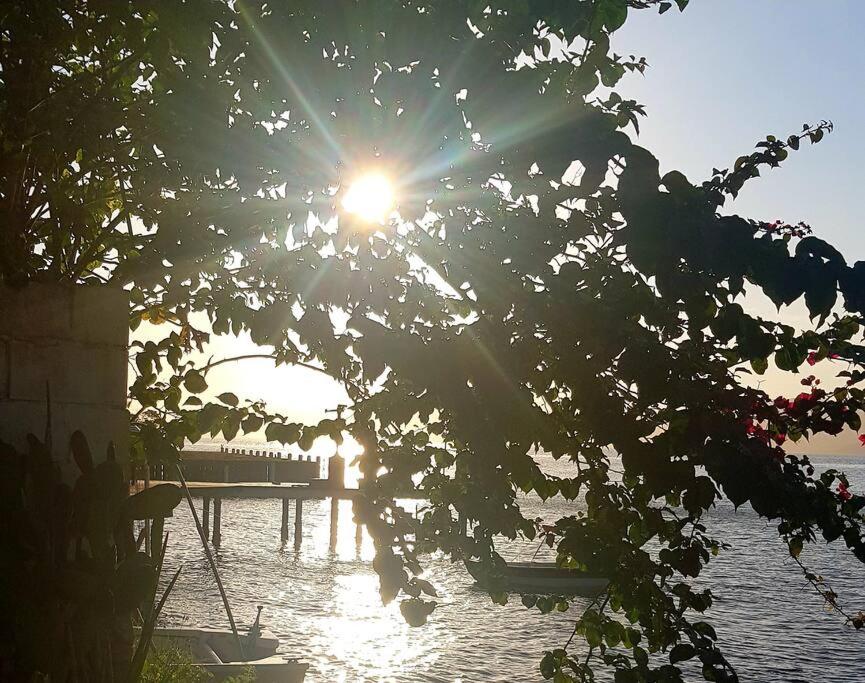 Casa na Ilha Jardim pé na areia