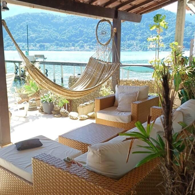 Casa na Ilha Jardim pé na areia