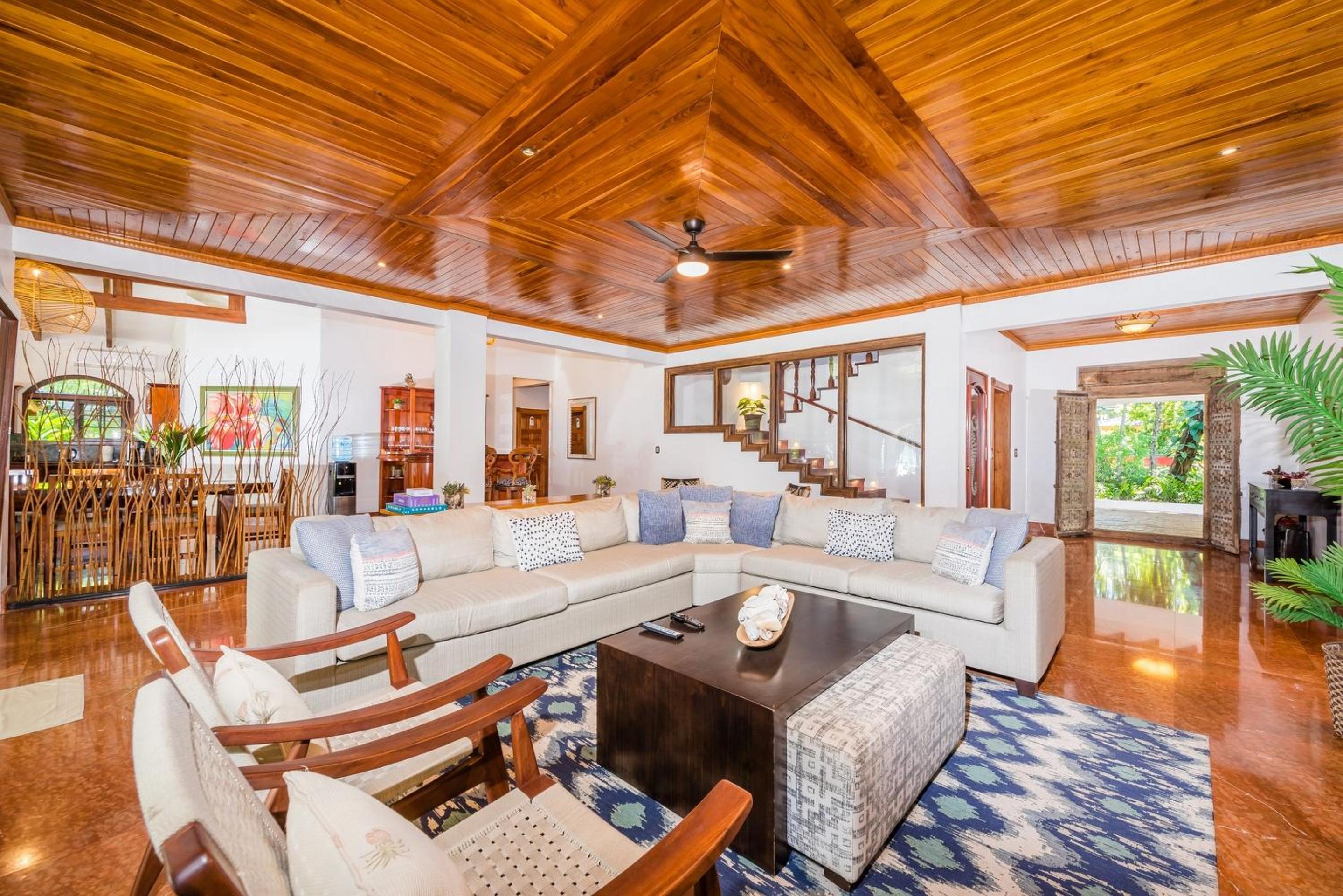 Blue Jewel Oceanfront Private Villa