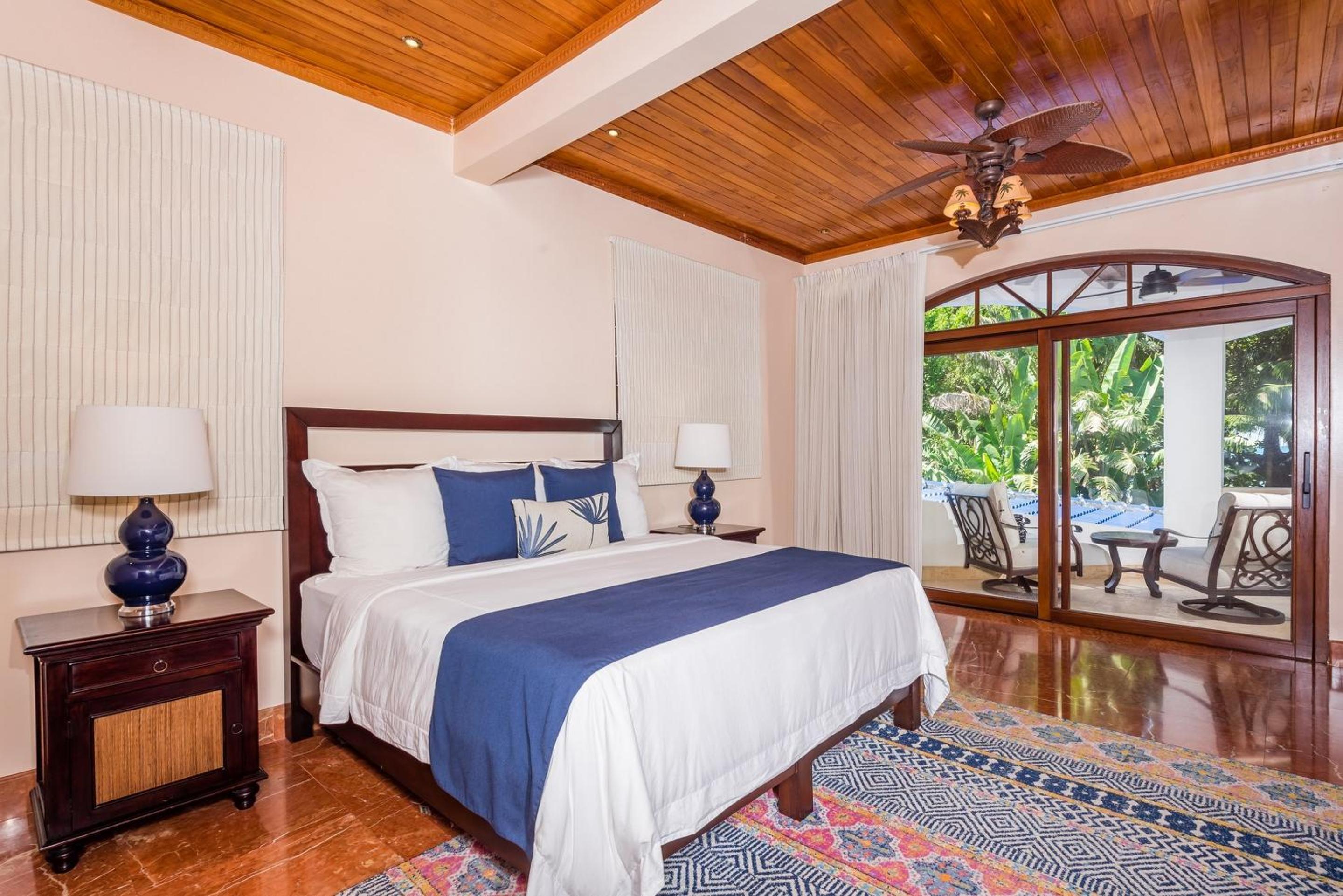 Blue Jewel Oceanfront Private Villa