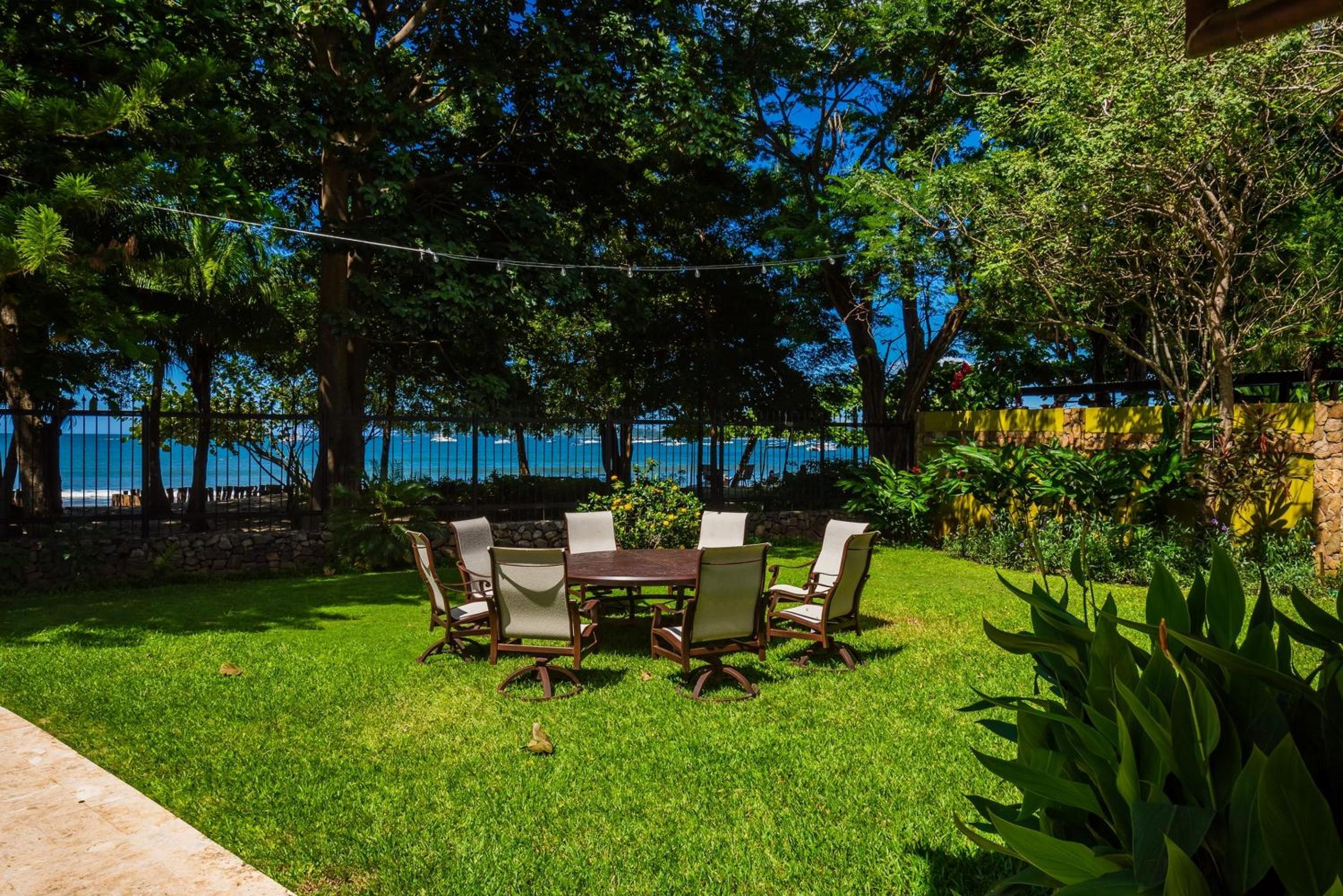 Blue Jewel Oceanfront Private Villa