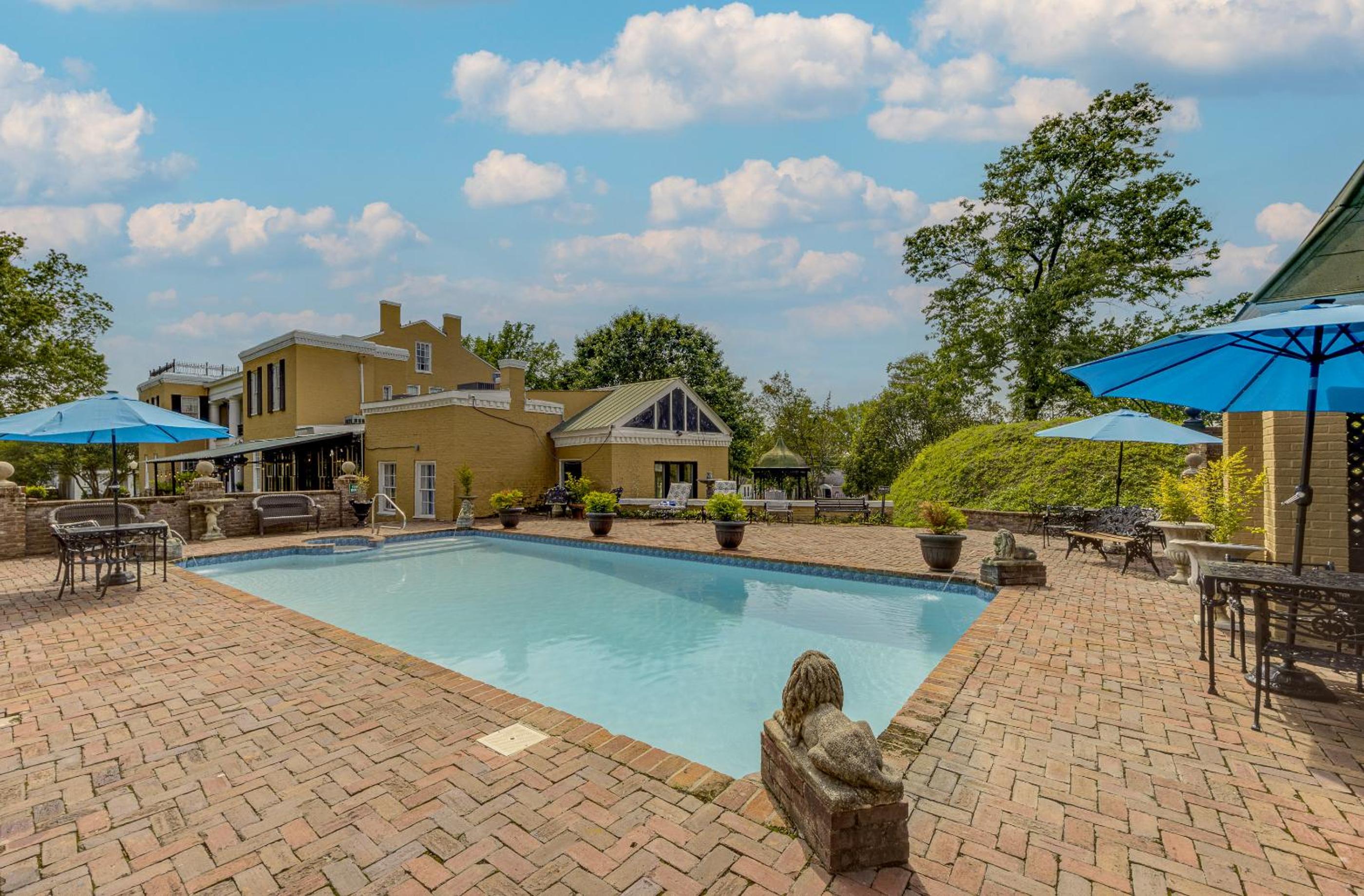 The Inn at Cedar Grove