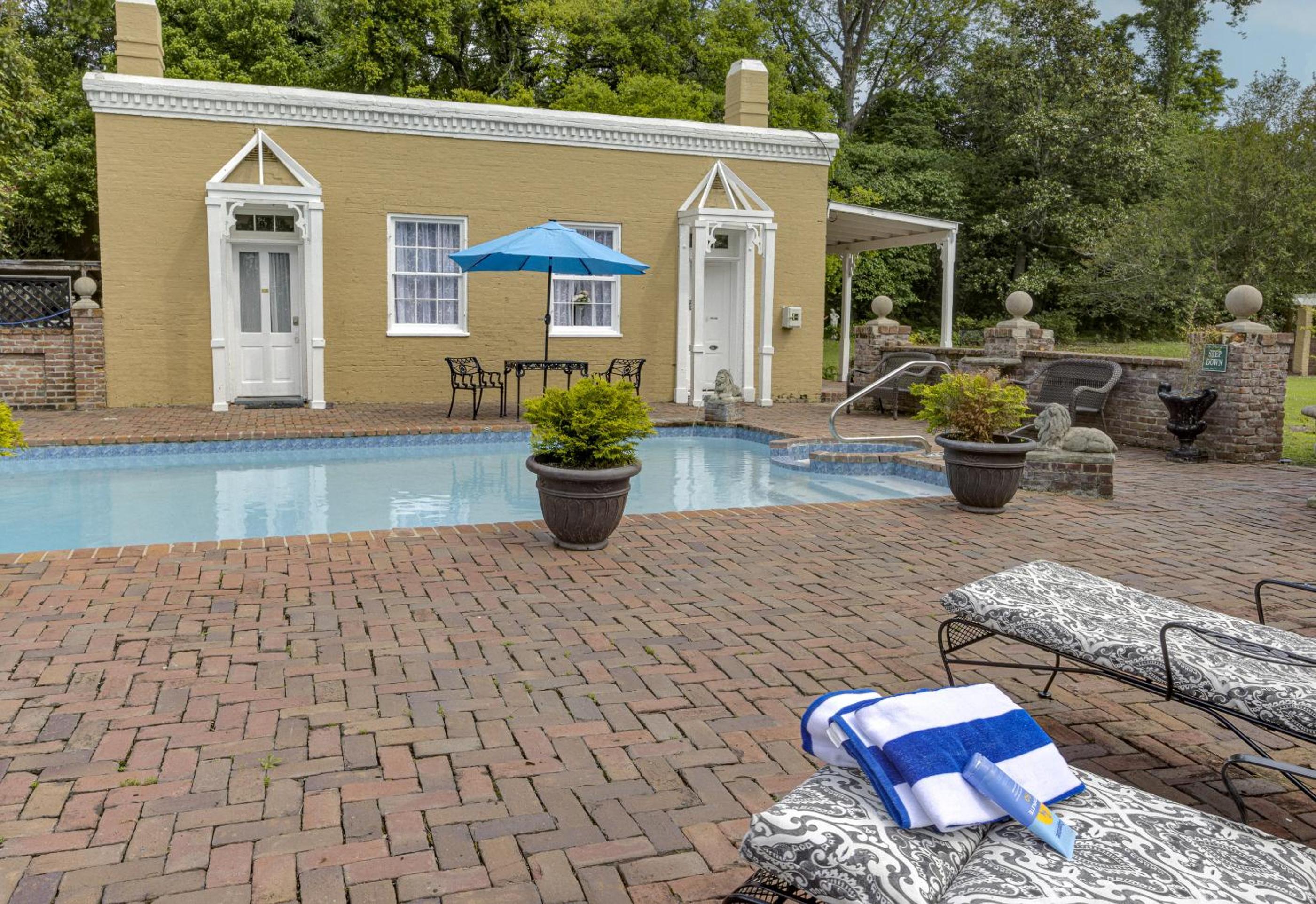 The Inn at Cedar Grove